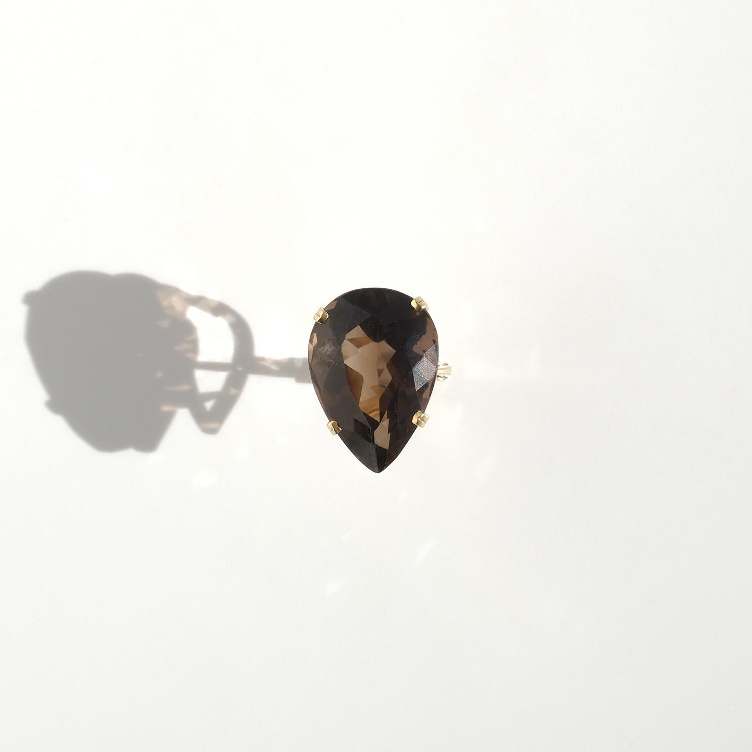 Anello in oro 18 carati e quarzo fumé di H. Stern In condizioni buone in vendita a Stockholm, SE