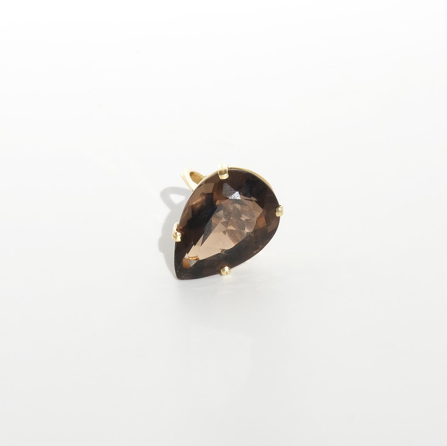 Anello in oro 18 carati e quarzo fumé di H. Stern in vendita 2