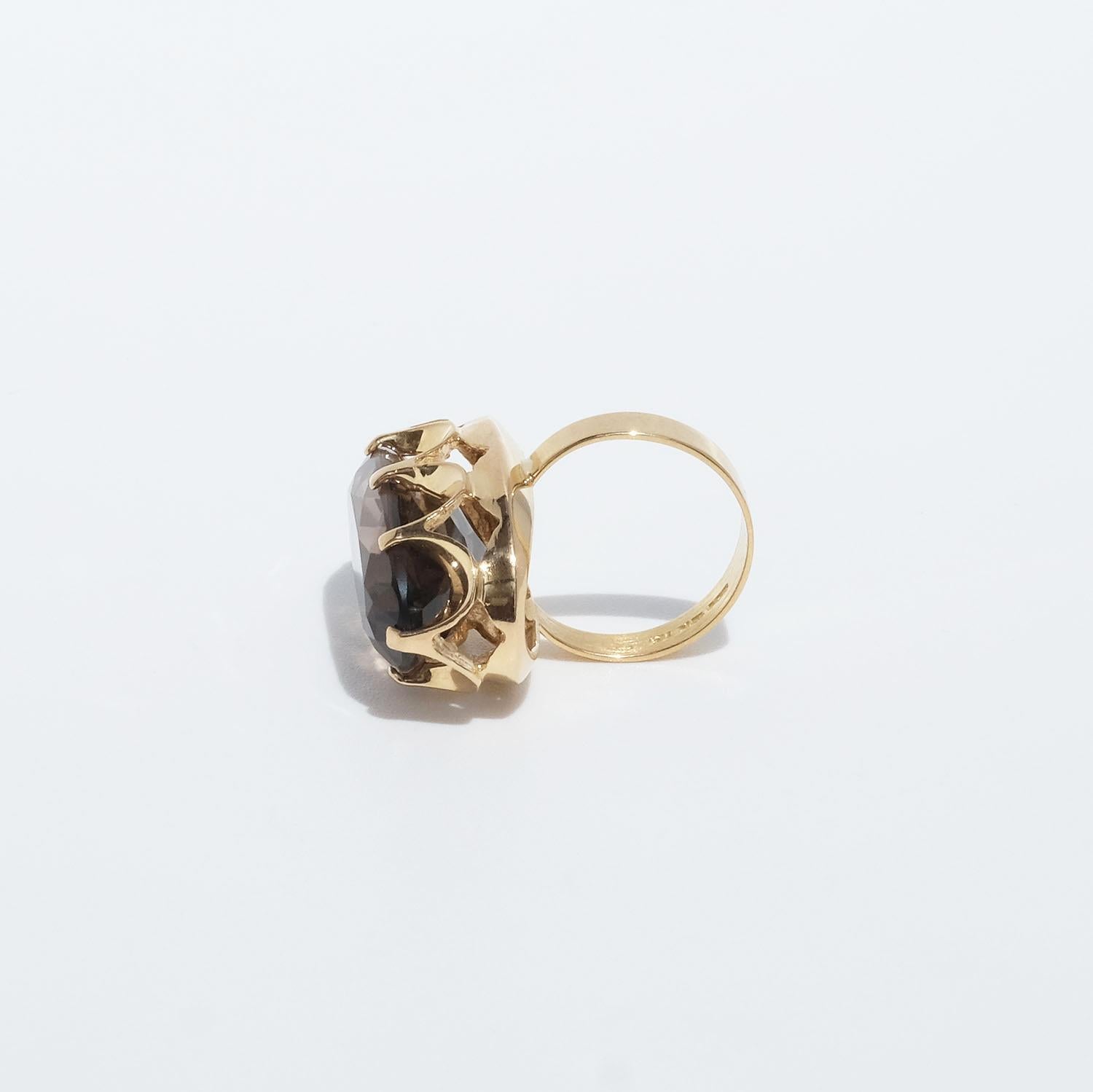 18k Gold and Smoky Quartz Ring by Örneus Guldsmedja Made Year, 1960 For Sale 2