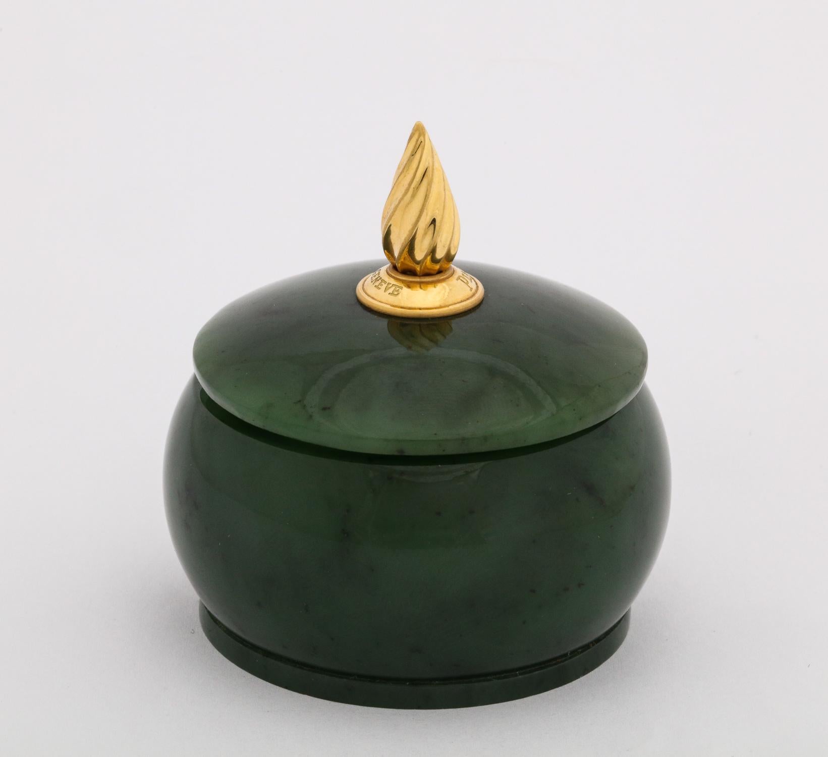 18-Karat Gold and Spinach Jade Round Box with Cover by Piaget Geneve 2