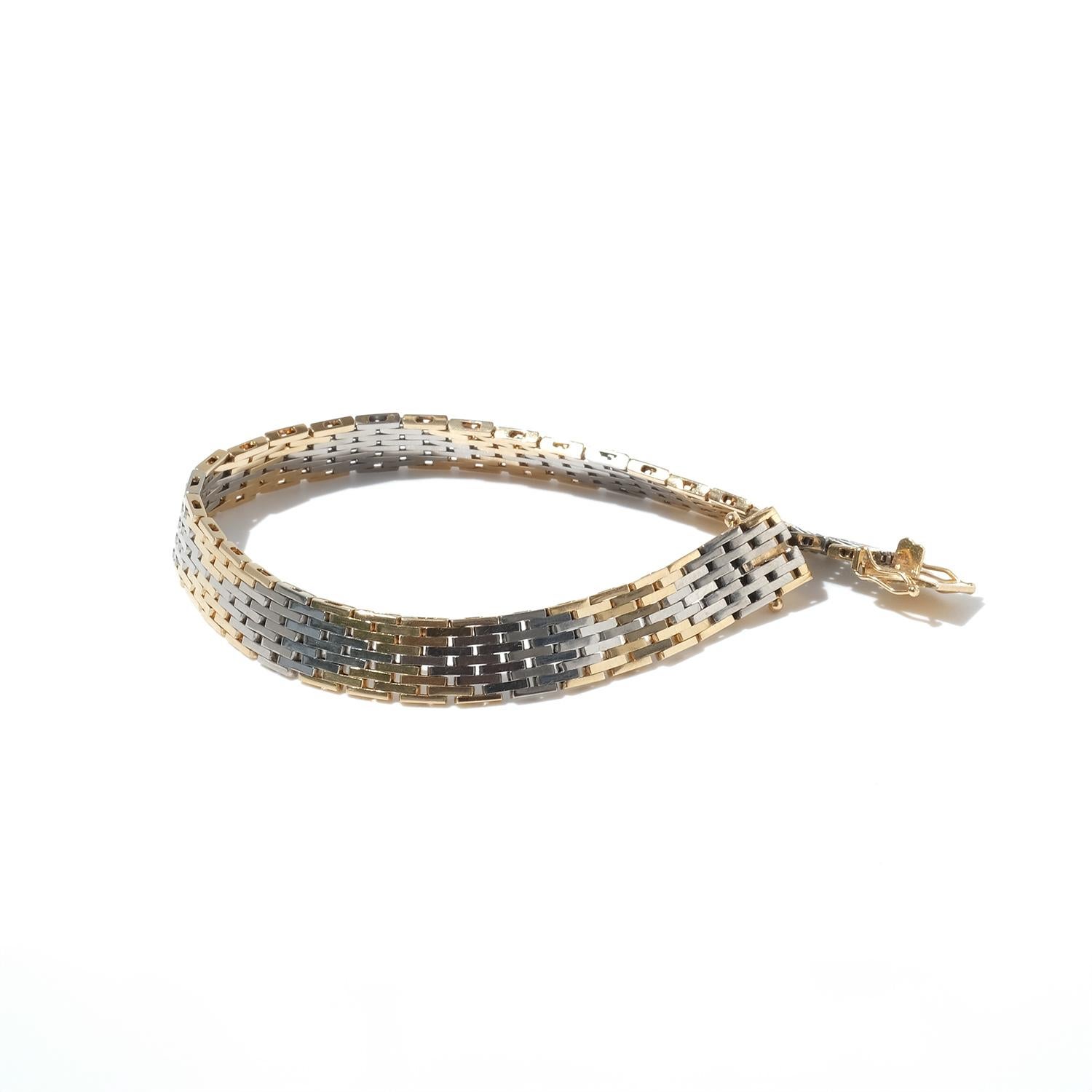 18K Gold and White Gold Brick Links Bracelet Made 1970 In Good Condition For Sale In Stockholm, SE