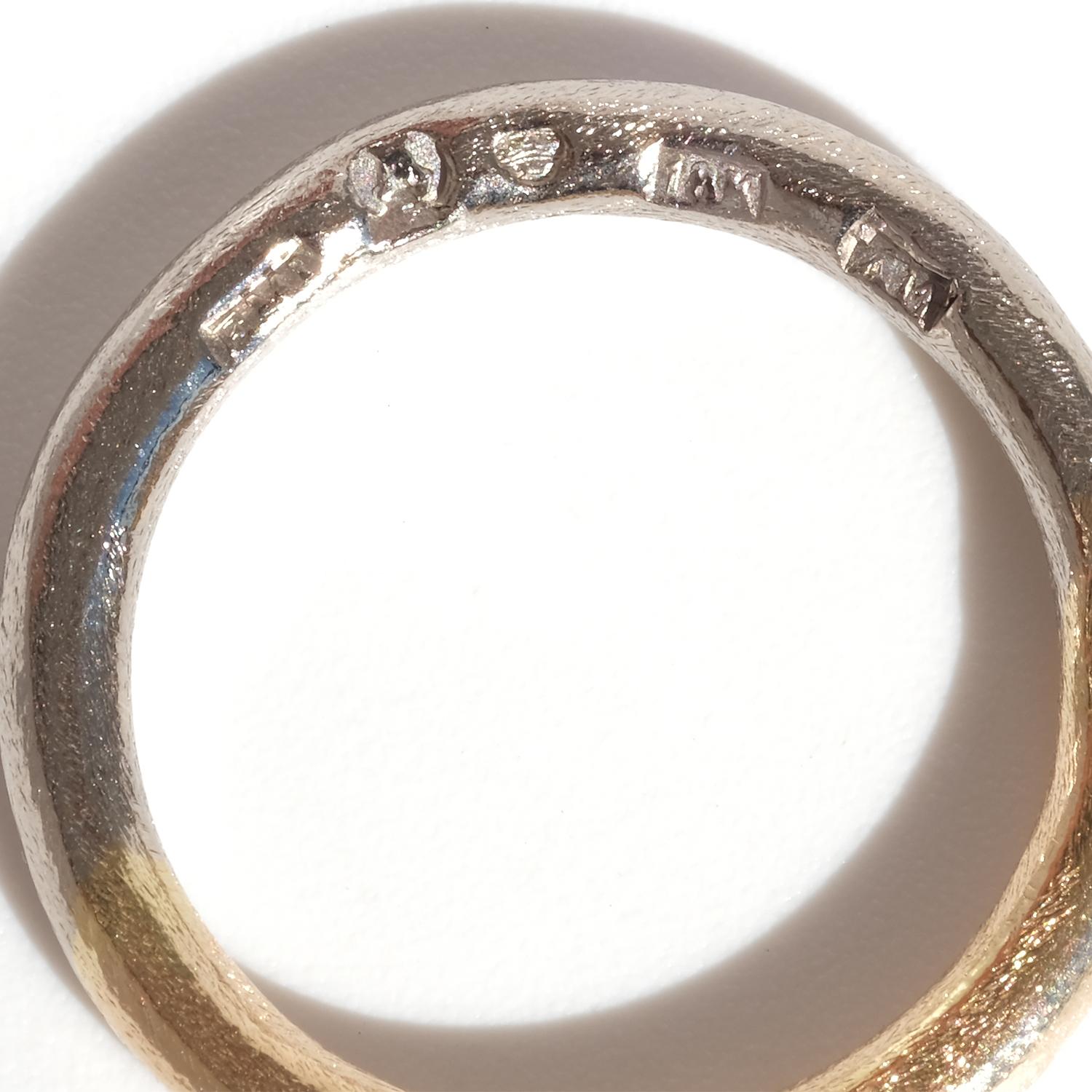 18K Gold and White Gold Ring by Etsuko Minowa Made 1999 For Sale 5
