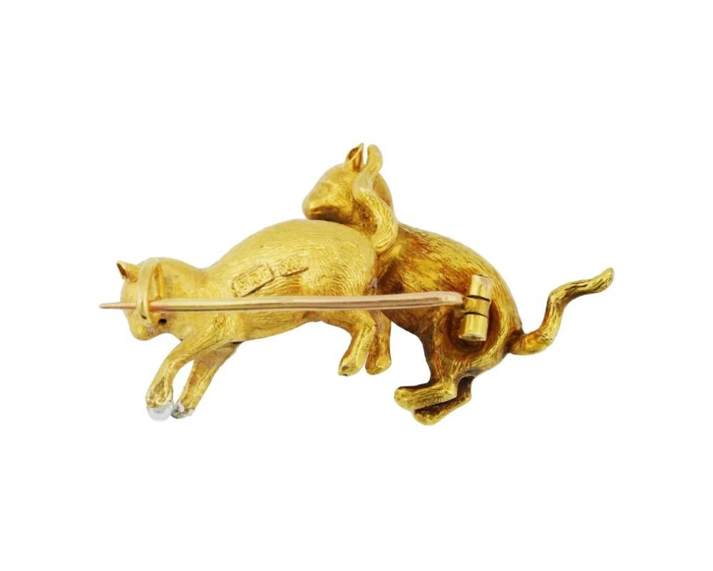 Round Cut 18K Gold Antique Cats Brooch With Natural Pearls