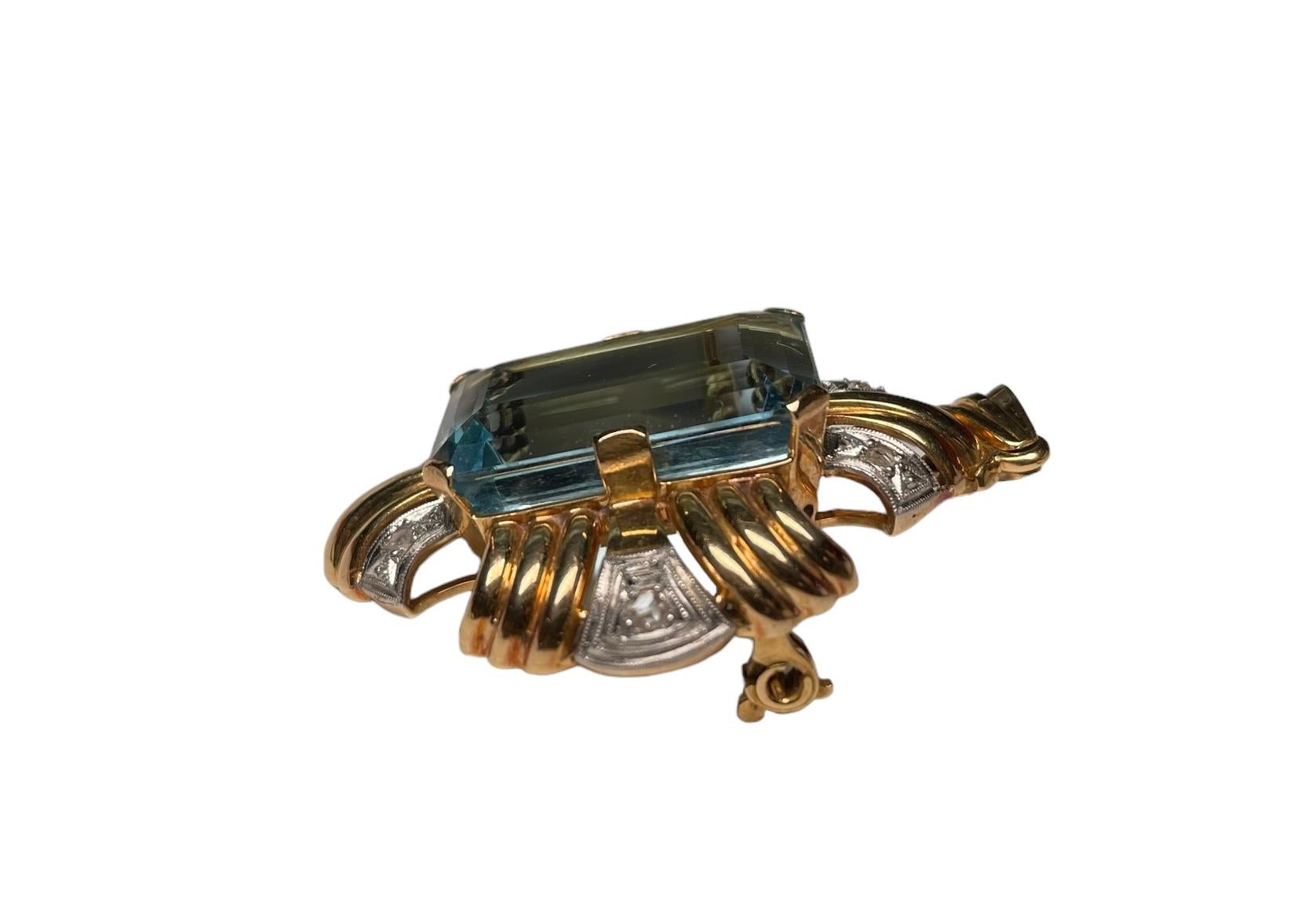 18K Gold Aquamarine And Diamonds Pendant/Brooch For Sale 5