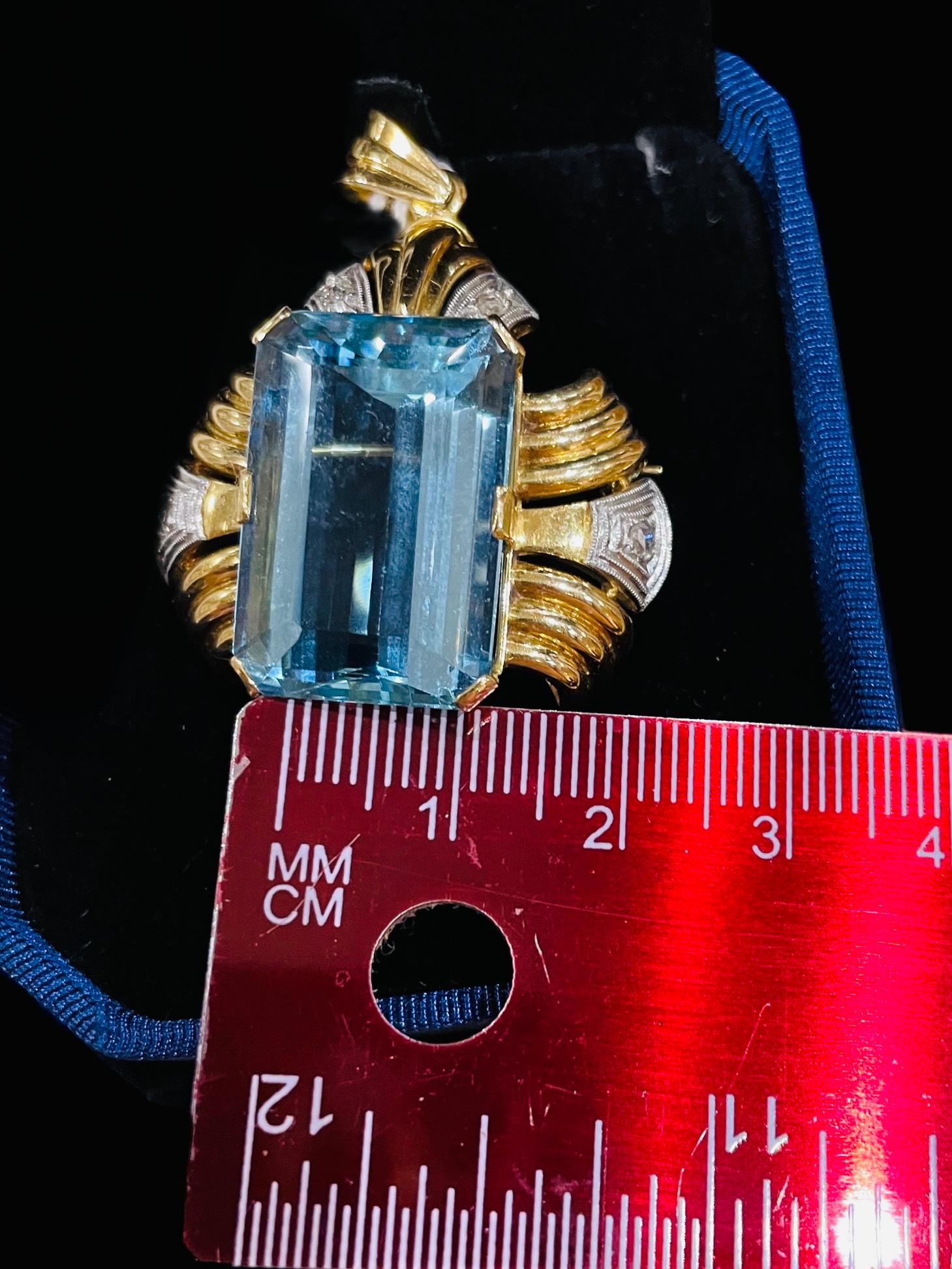 Women's or Men's 18K Gold Aquamarine And Diamonds Pendant/Brooch For Sale