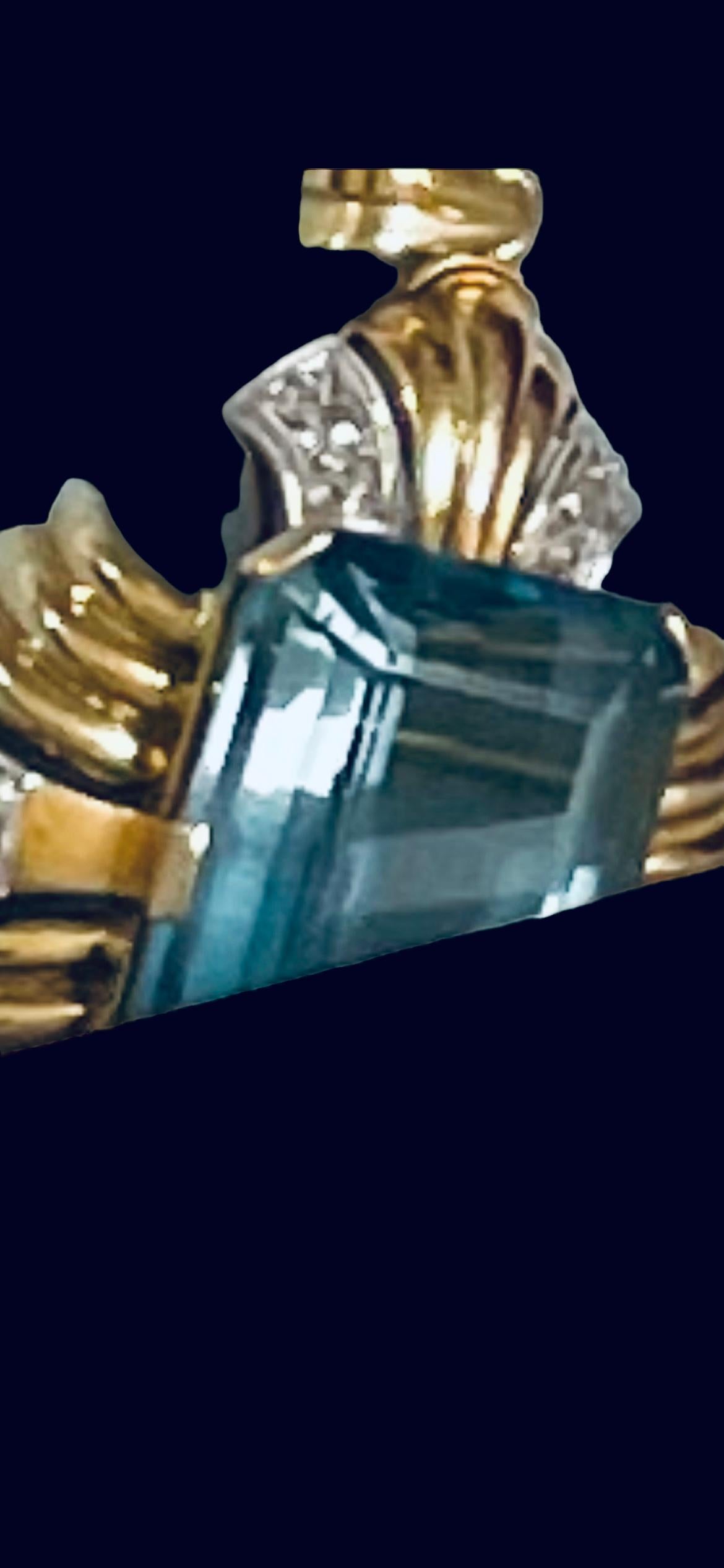 18K Gold Aquamarine And Diamonds Pendant/Brooch For Sale 2