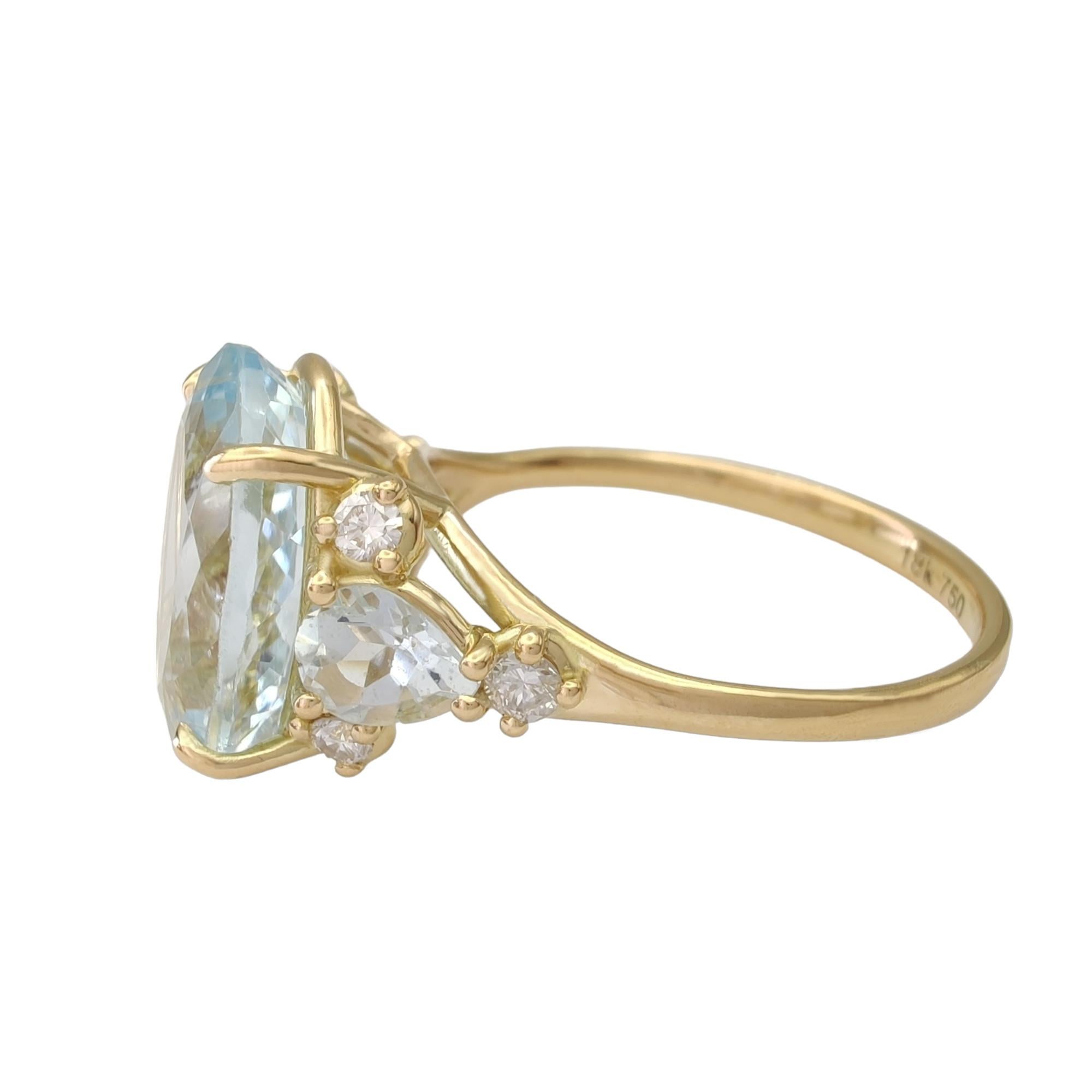18K Gold Aquamarine Ring  Diamonds for Weddings, Engagements, proposals gifts  For Sale 6