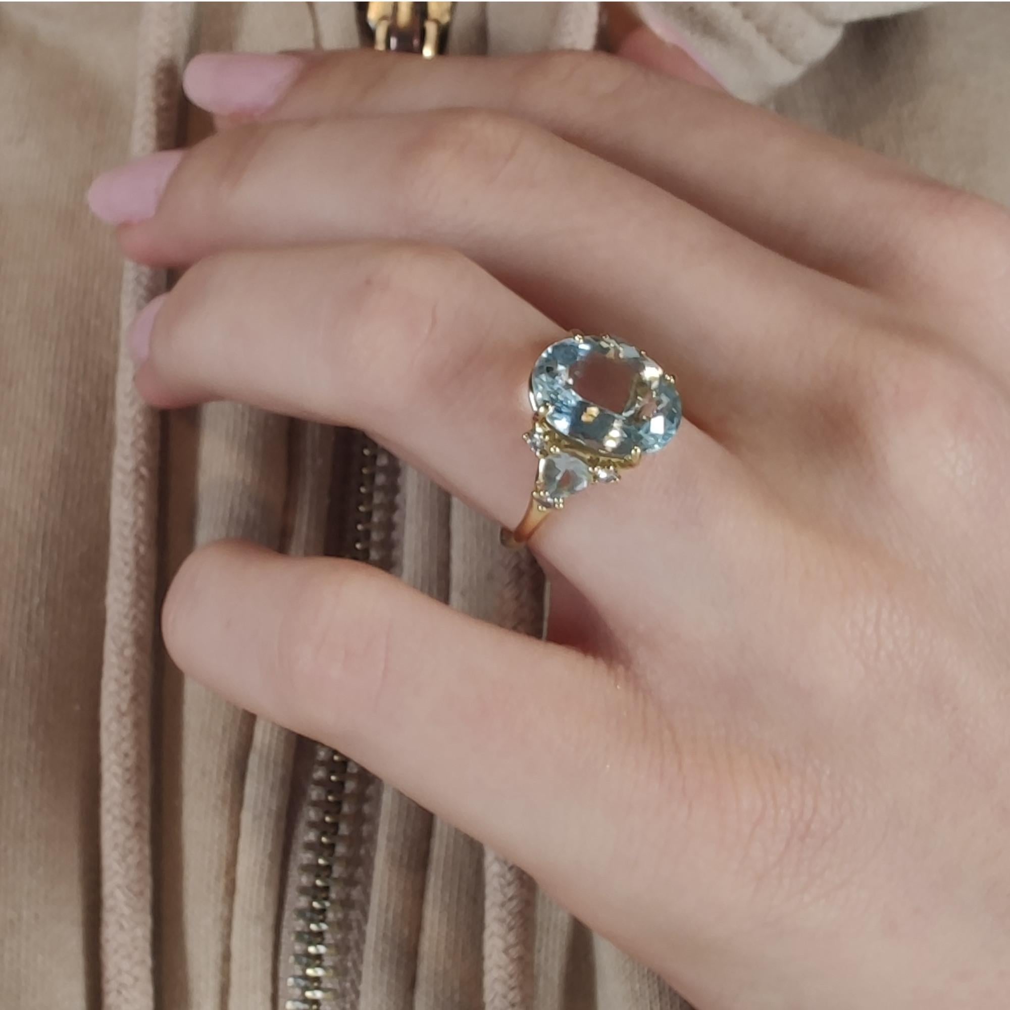 Elevate your moment with a unique 18kt solid gold ring, meticulously handcrafted and designed with precious gemstones – aquamarine and diamonds. A one-of-a-kind piece for women, perfect for weddings, proposals, and engagements. Make a statement with