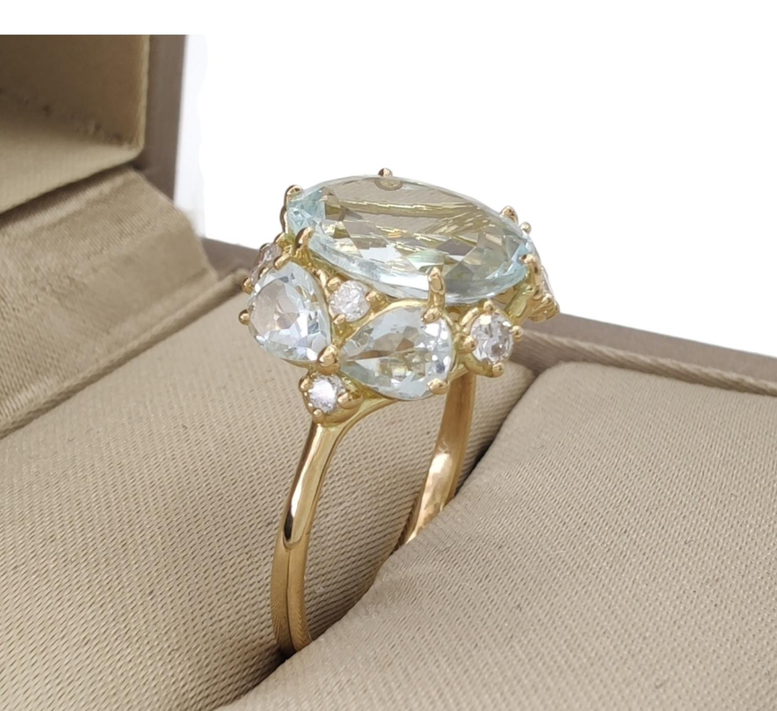 2, 69ct Oval Cut Aquamarine Engagement Ring, 18k Yellow Gold, Resizable 9