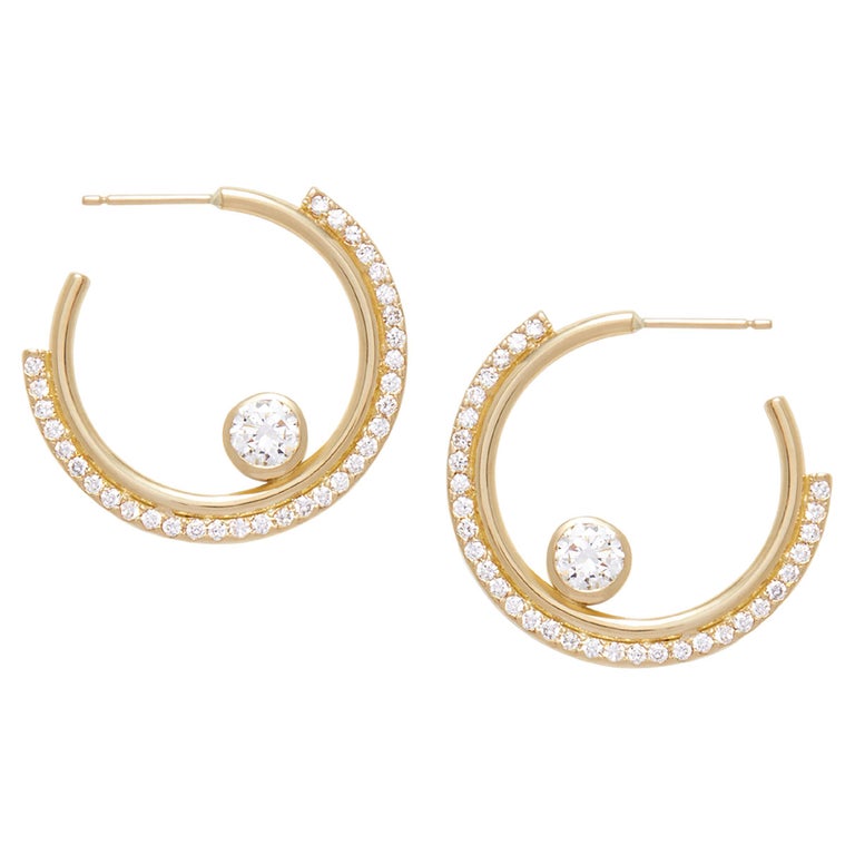 Casey Perez 18K Gold Arc Hoops with ribbed detail and 1.83 carats of Diamonds For Sale
