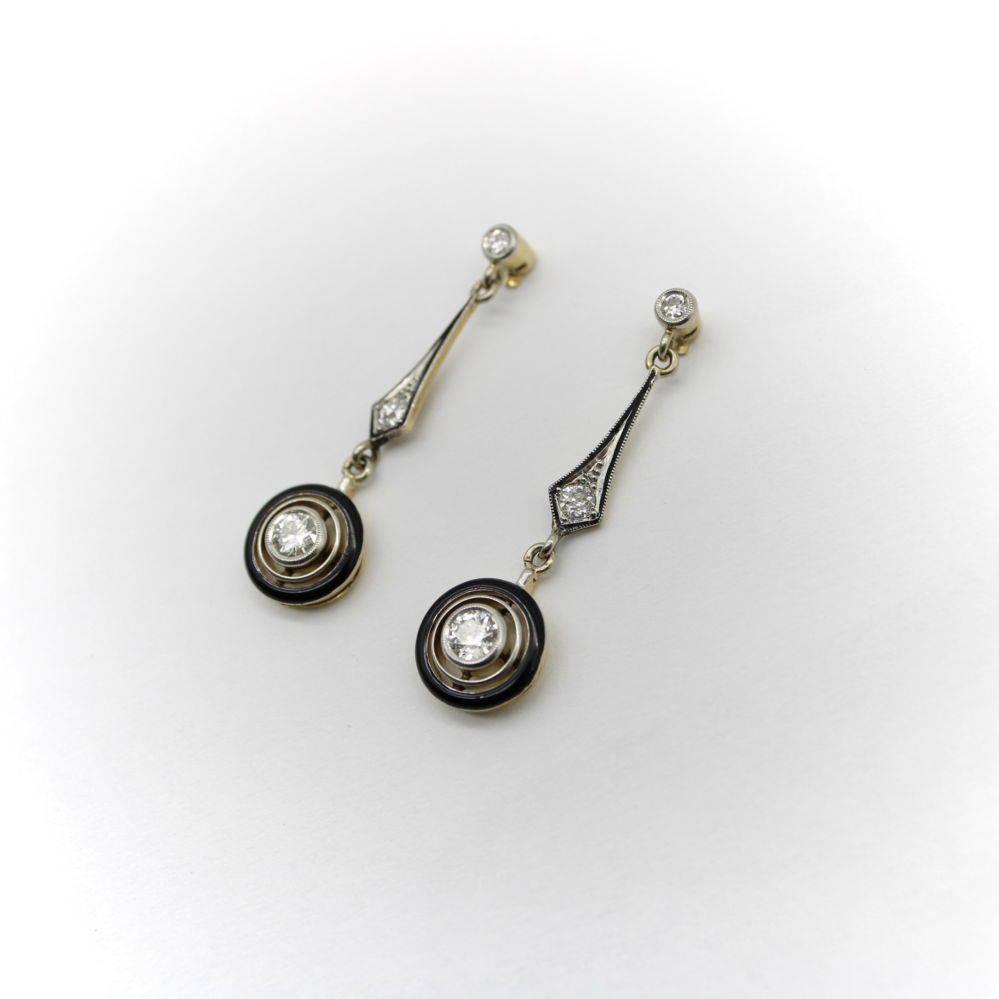 Art Déco Orecchini Art Deco in oro 18 carati con diamanti e smalto in vendita