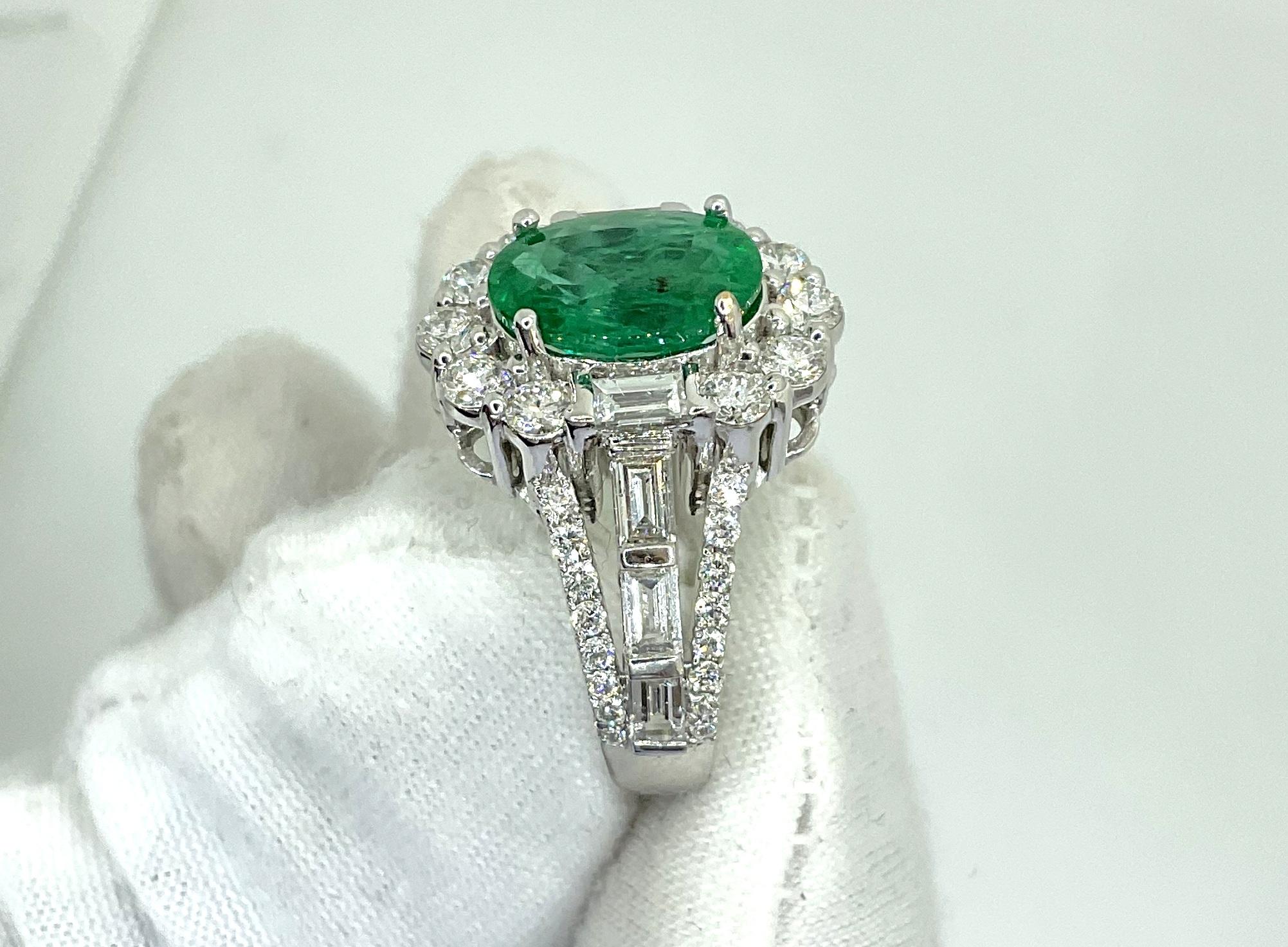 18k Gold Art Deco Zambian Emerald Cocktail Ring 2.05 cts with 1.49 ct Diamonds  For Sale 2