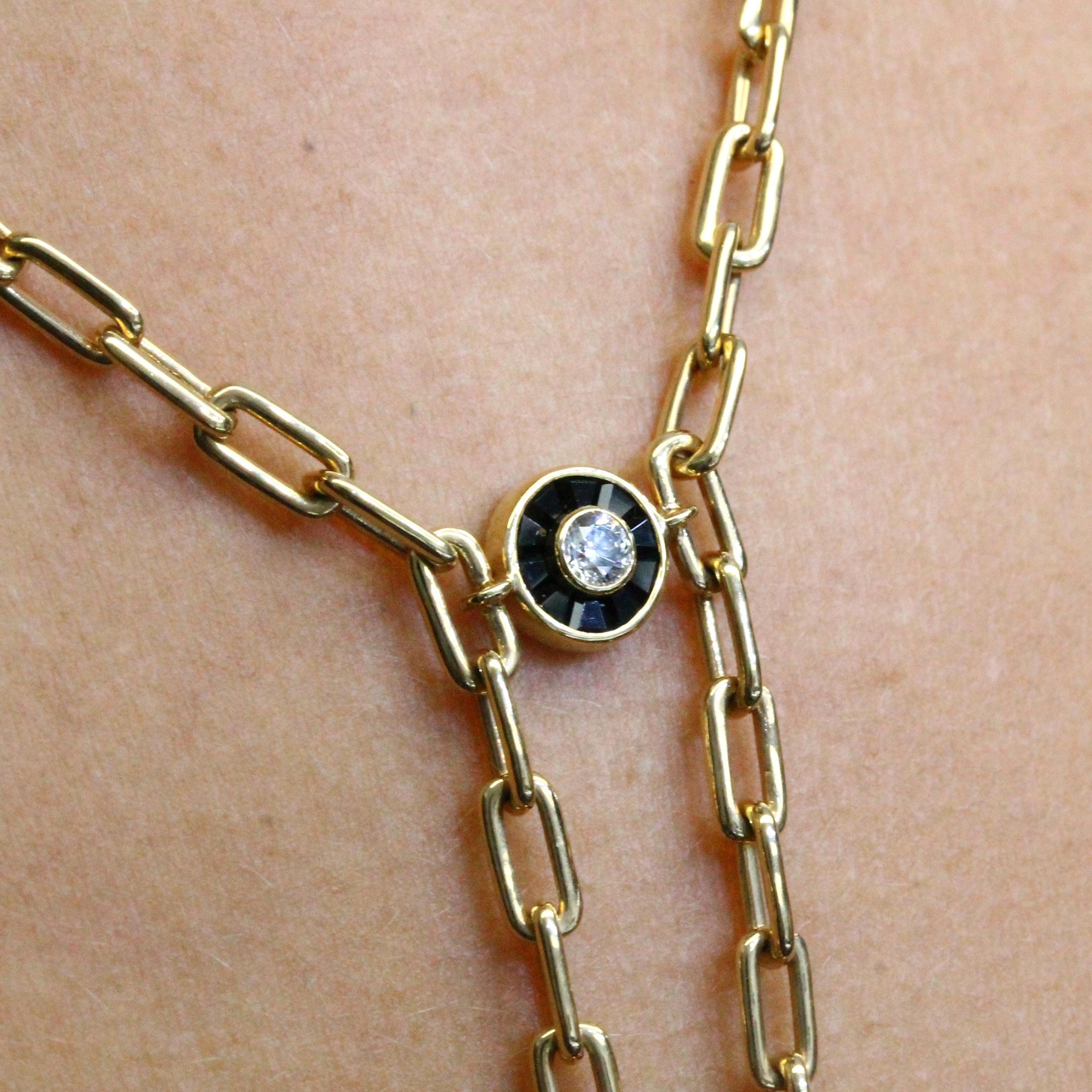 18K Gold Art-Deco Invisible-Set Emerald Diamond Lariat Necklace with Black Onyx In New Condition For Sale In Great Neck, NY