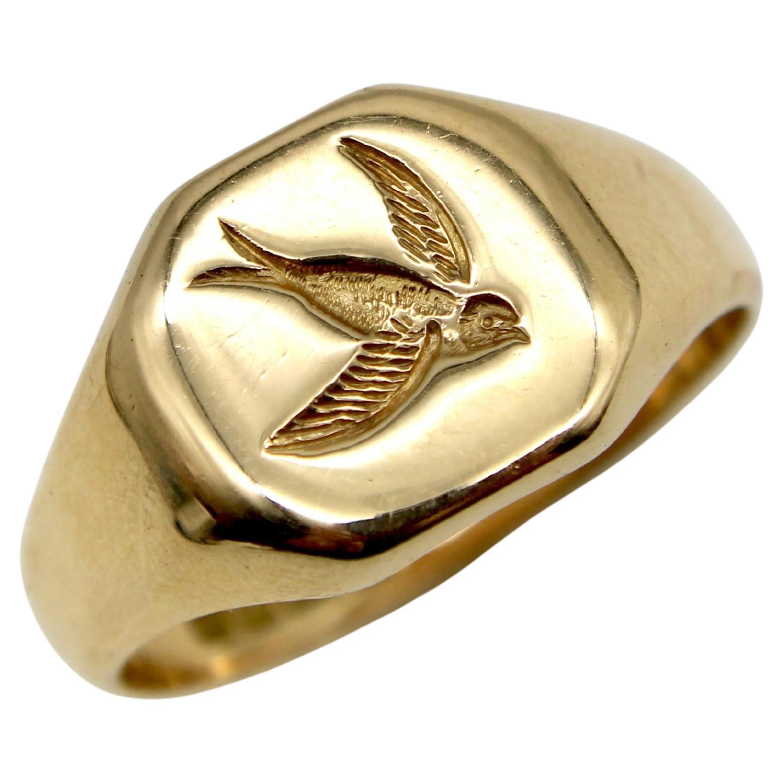 18K Gold Art Deco Signet Ring with Intaglio of Swallows For Sale