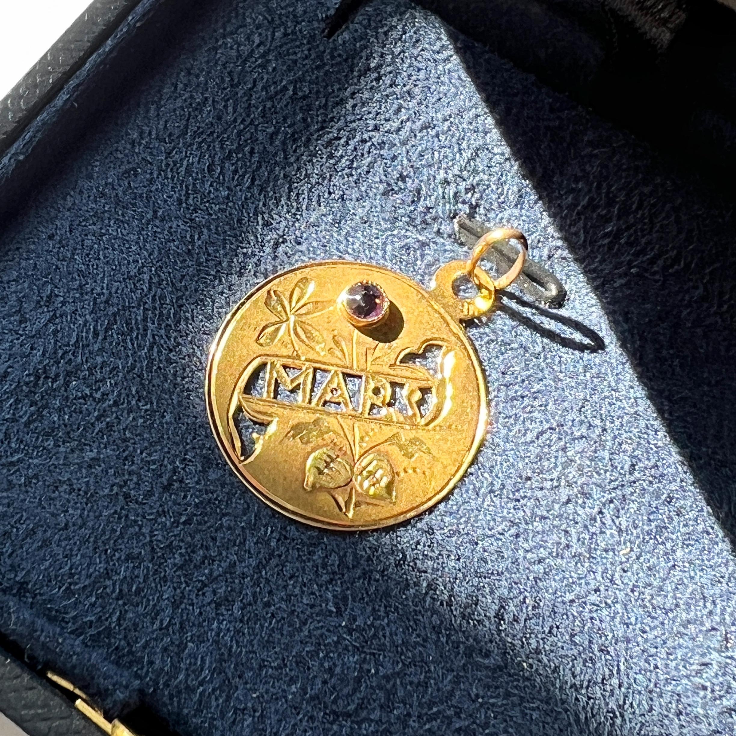 Pendentif médaille Art nouveau MarsMarch en or 18 carats Bon état à Versailles, FR