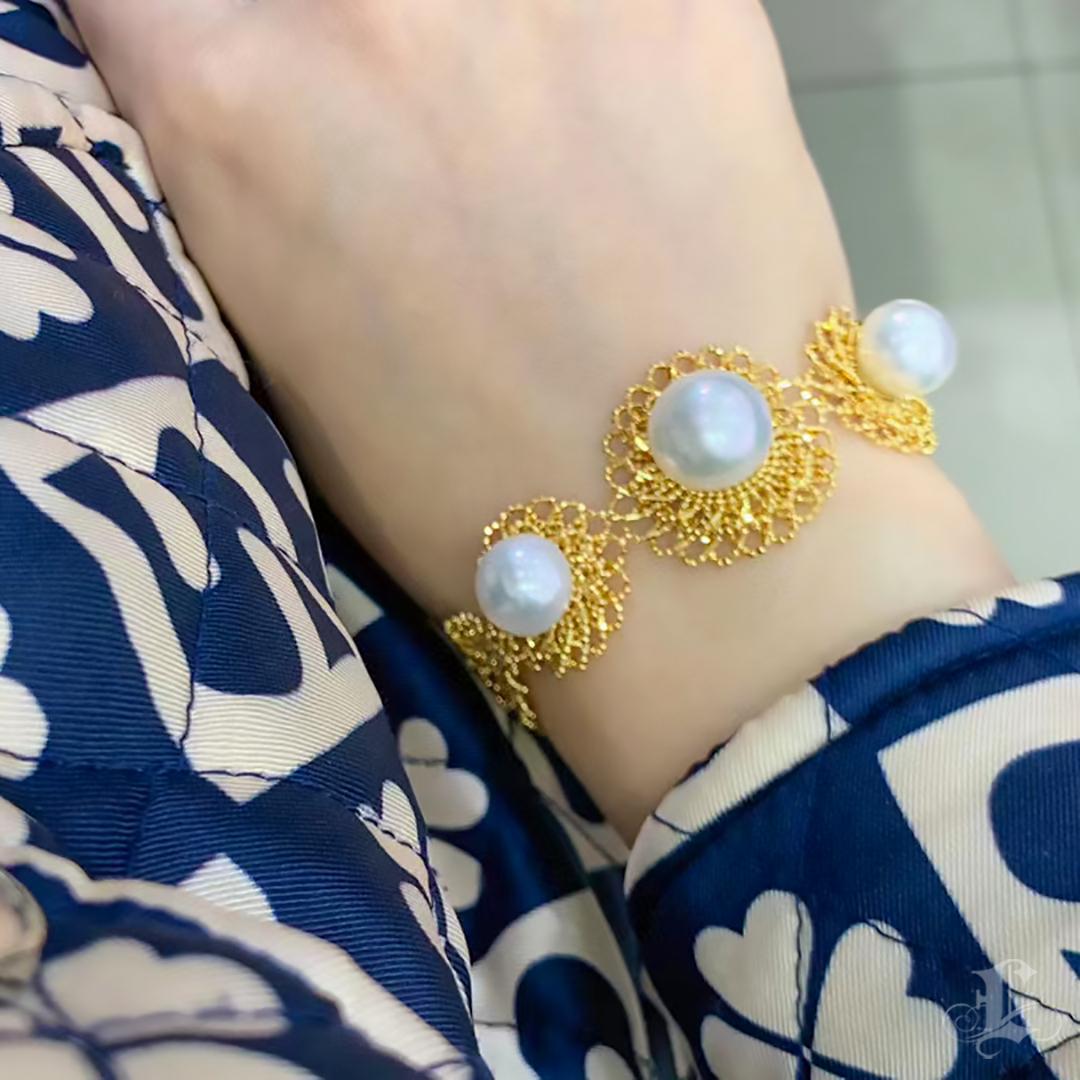 Uncut 【Crown Radiance】Golden Lace Aurora South Sea Pearl Bracelet For Sale