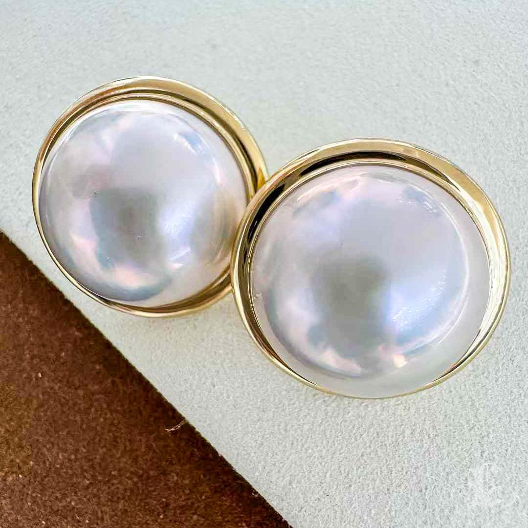 PSL Aurora 19-20mm Pendientes Cúpula Perla Mabe Oro 18K en Nuevo Estado en New York, NY
