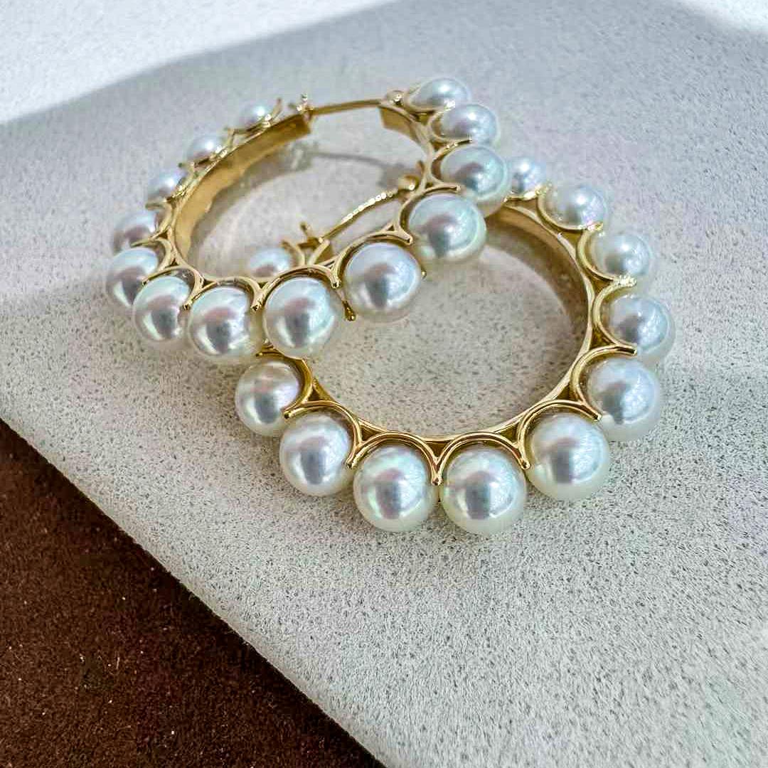 Women's 【Lustre Arc】Aurora Baby Akoya Pearl Gold Hoop Earrings For Sale