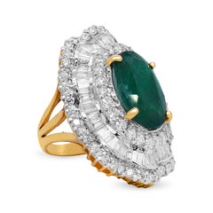 18K Gold Baguette Round Diamond Oval 8 Carat Emerald Center Cocktail Ring