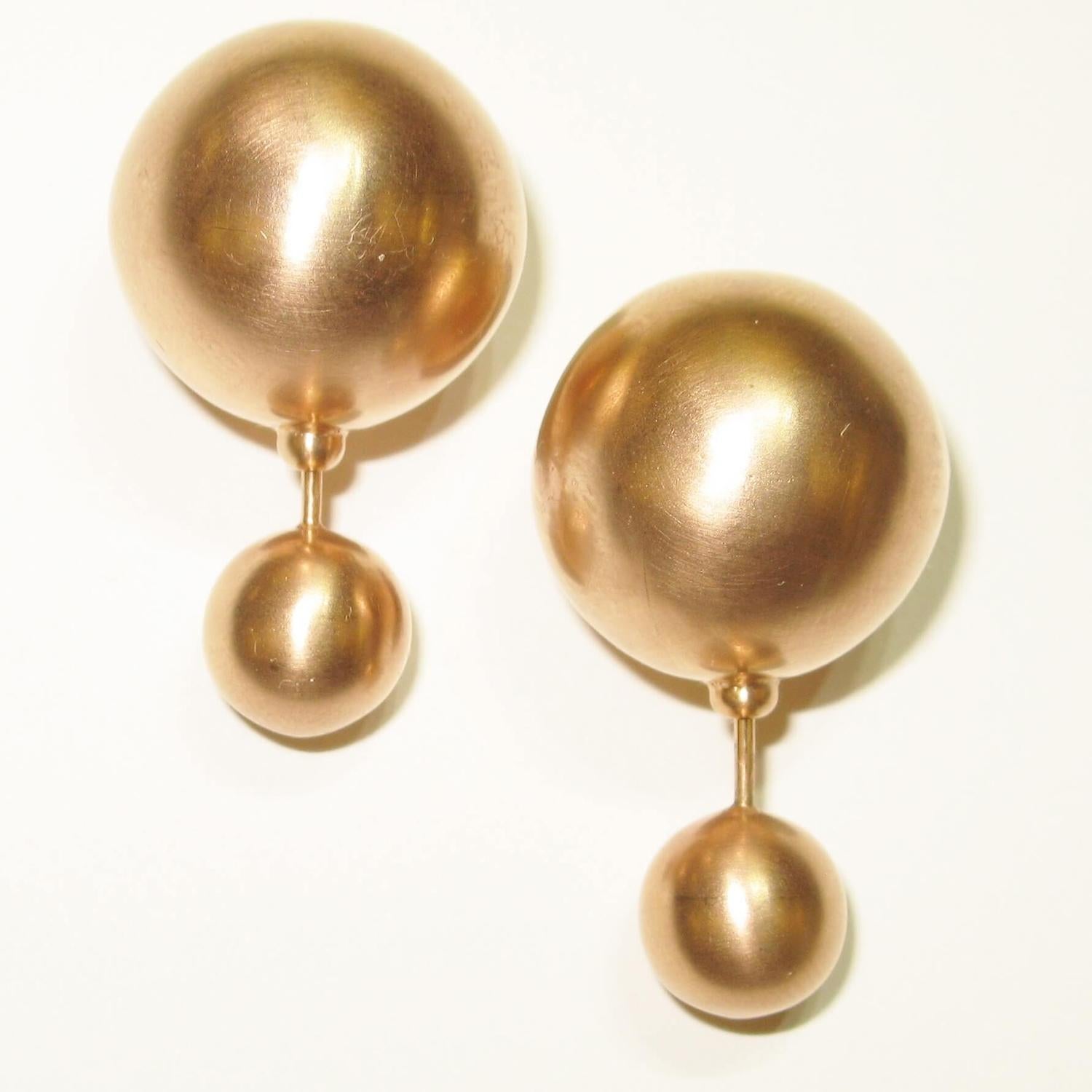 18k Gold Balls Tunnel Earring For Sale 1