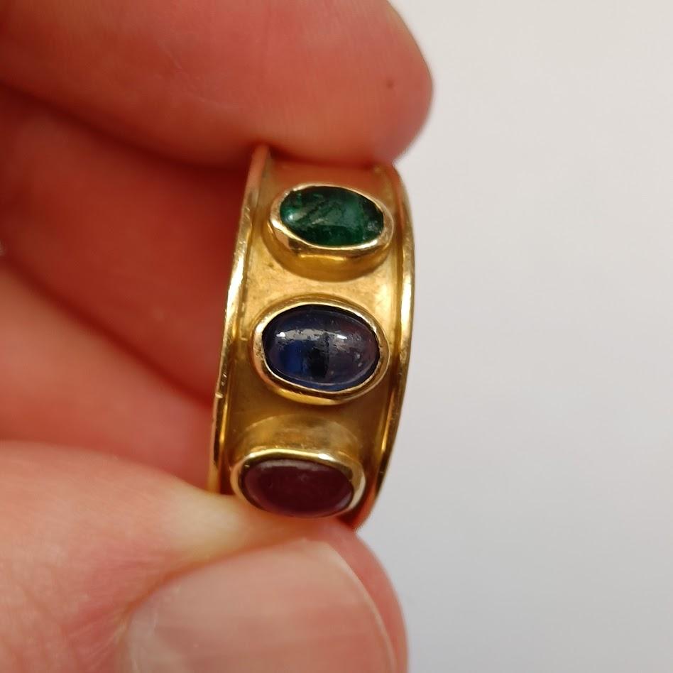 18k Gold Band Ring with 3 Cabochon Gemstones - Sapphire, Emerald, Ruby 2