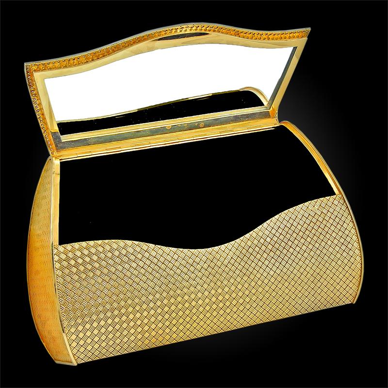 Round Cut 18 Karat Gold Basket Weave Gold Diamond Evening Bag