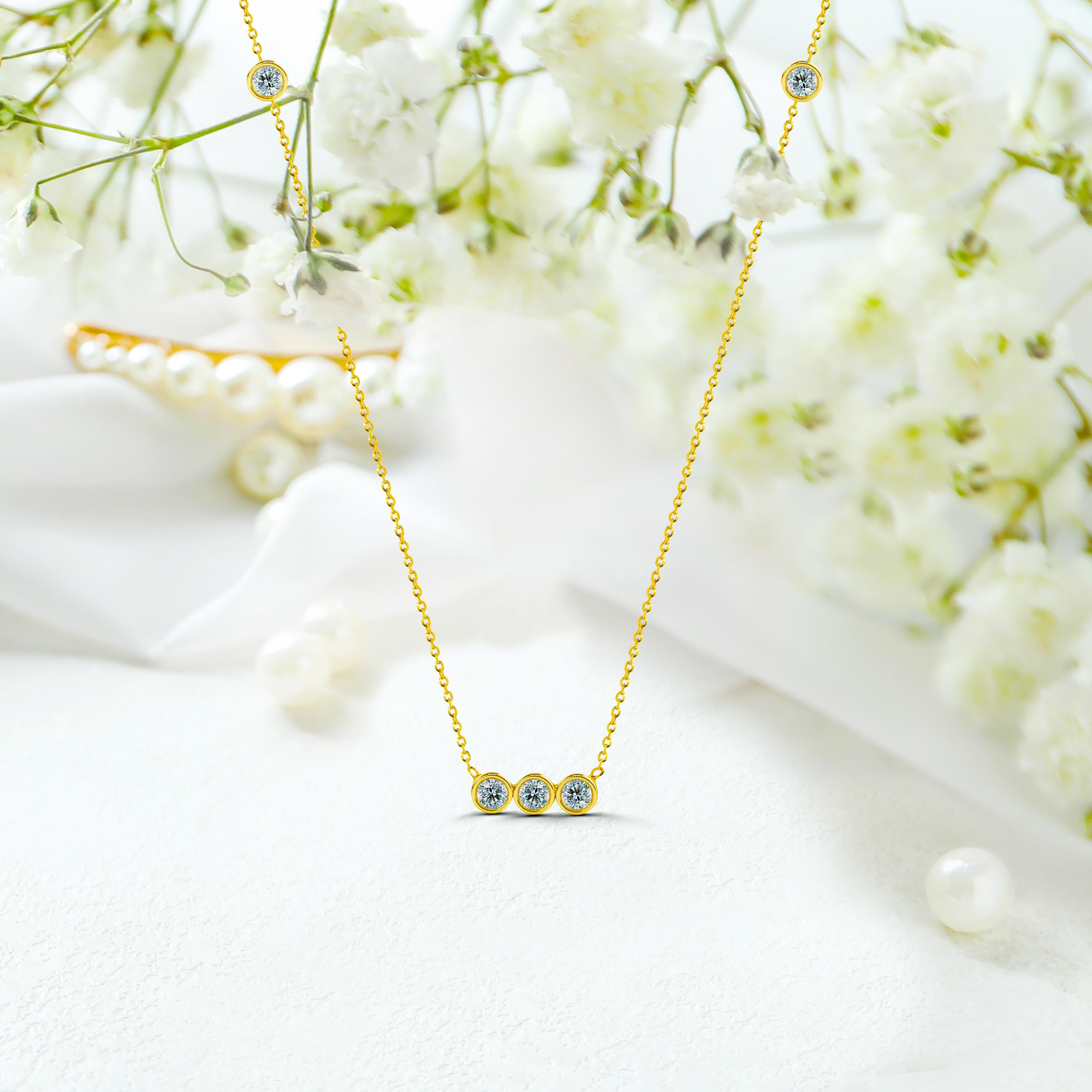 Round Cut 18k Gold Bezel Set Diamond Necklace For Sale