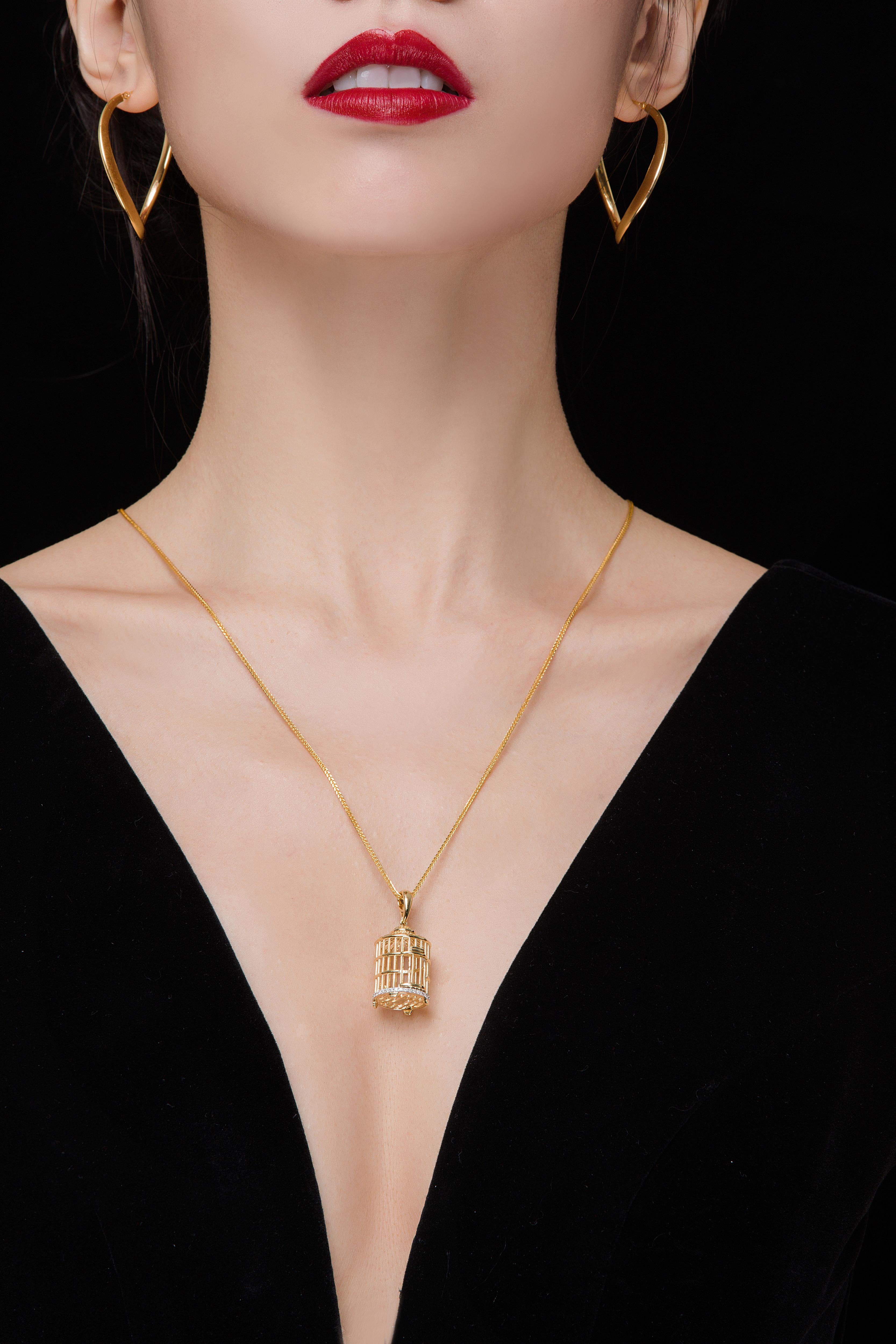 Contemporary 18 Karat Gold Bird Cage Diamond Pendant with Necklace