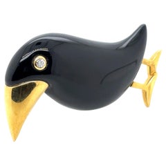 18k Gold Black Agate Diamond Bird Pin
