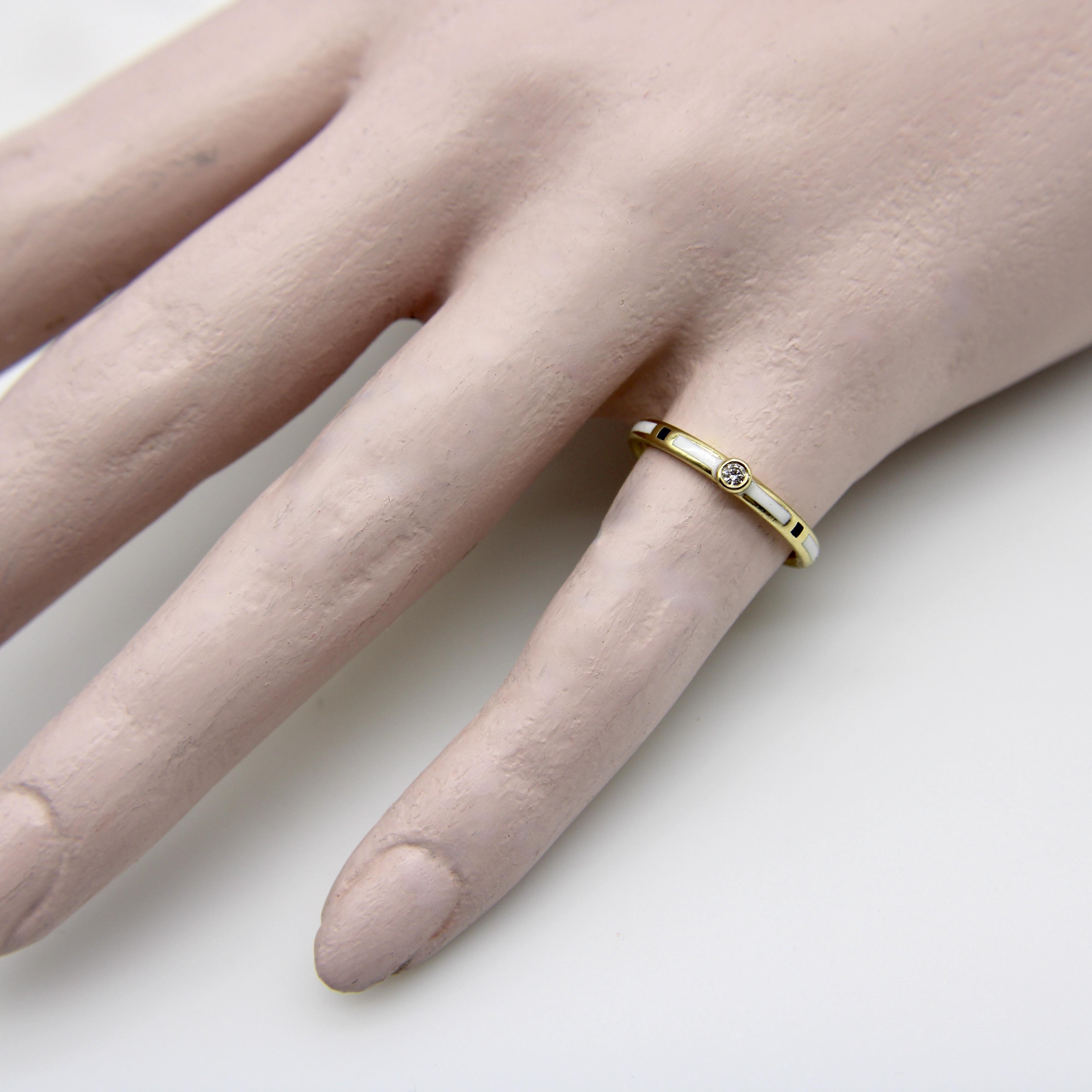 18K Gold Black and White Enameled Ring with Diamond Accent For Sale 4