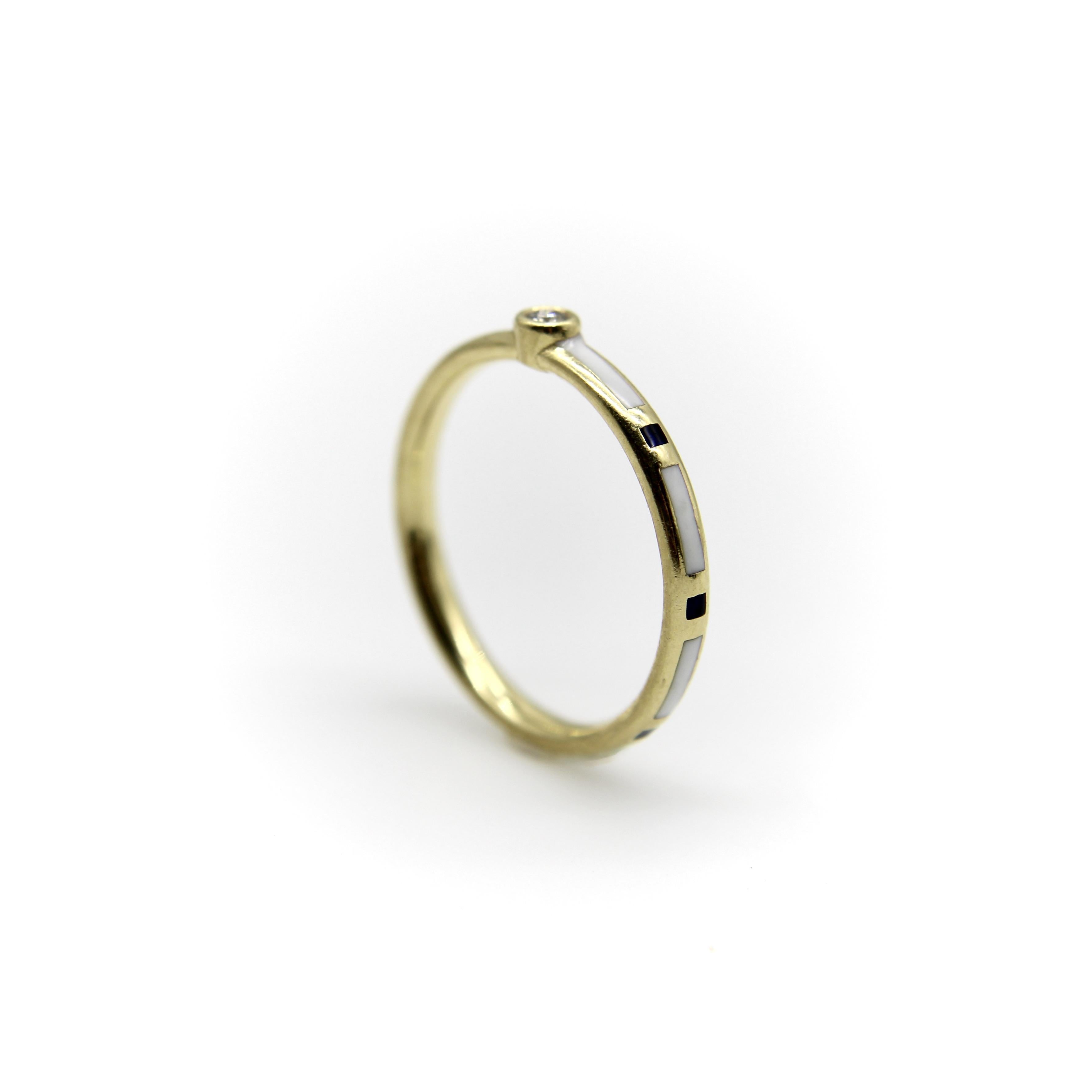 18K Gold Black and White Enameled Ring with Diamond Accent For Sale 2