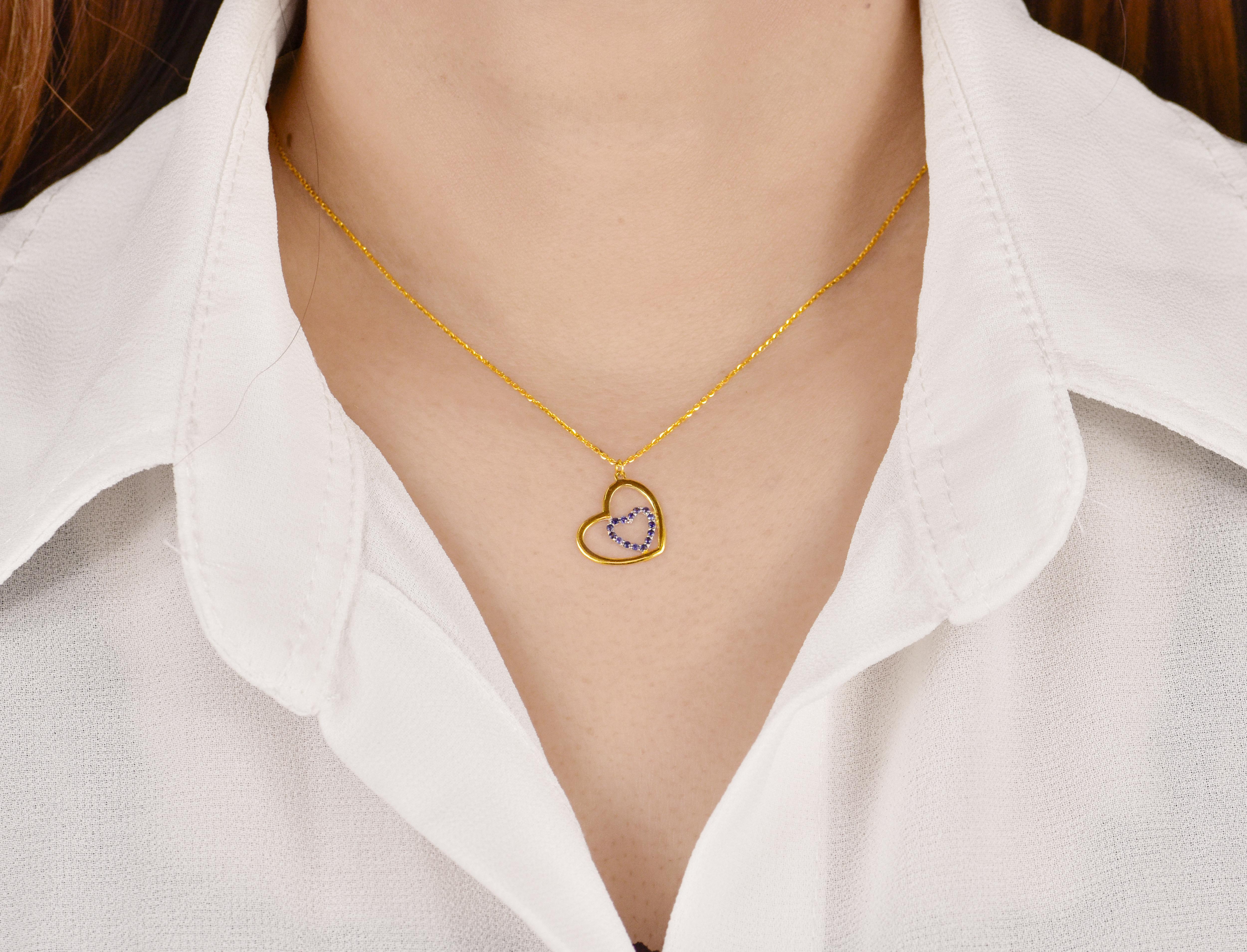 18k Gold Blue Sapphire Necklace Dainty Heart Necklace For Sale 7