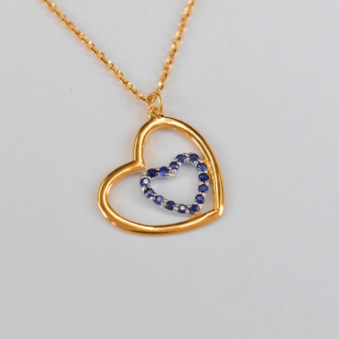 Modern 18k Gold Blue Sapphire Necklace Dainty Heart Necklace For Sale