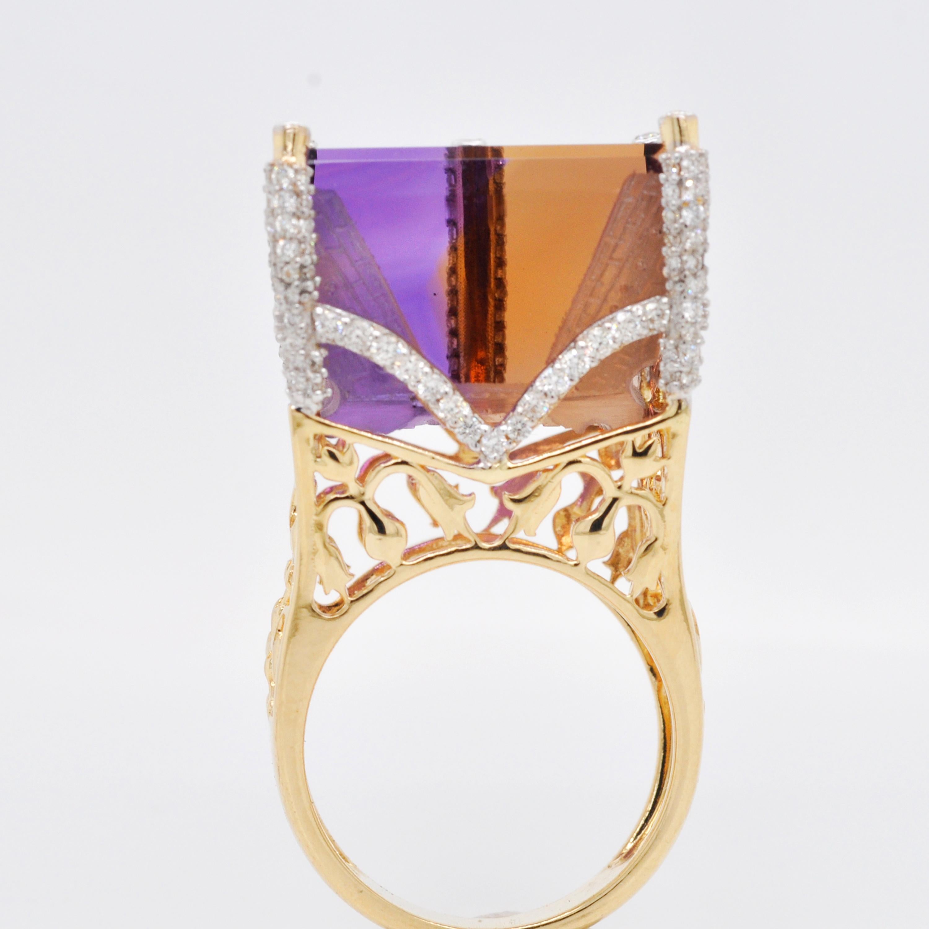 18K Gold Bolivian Ametrine Hand-Carved Taj Mahal Intaglio Diamond Cocktail Ring In New Condition For Sale In Jaipur, Rajasthan