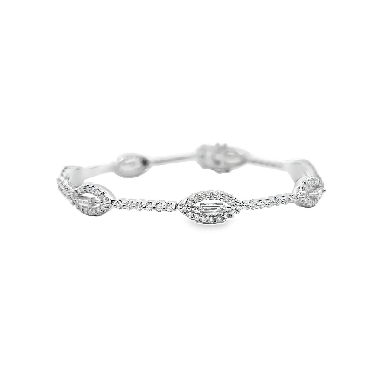 Round Cut 18K Gold Bracelet with 2.35Ct Total Weight Round and Baguette Diamonds For Sale