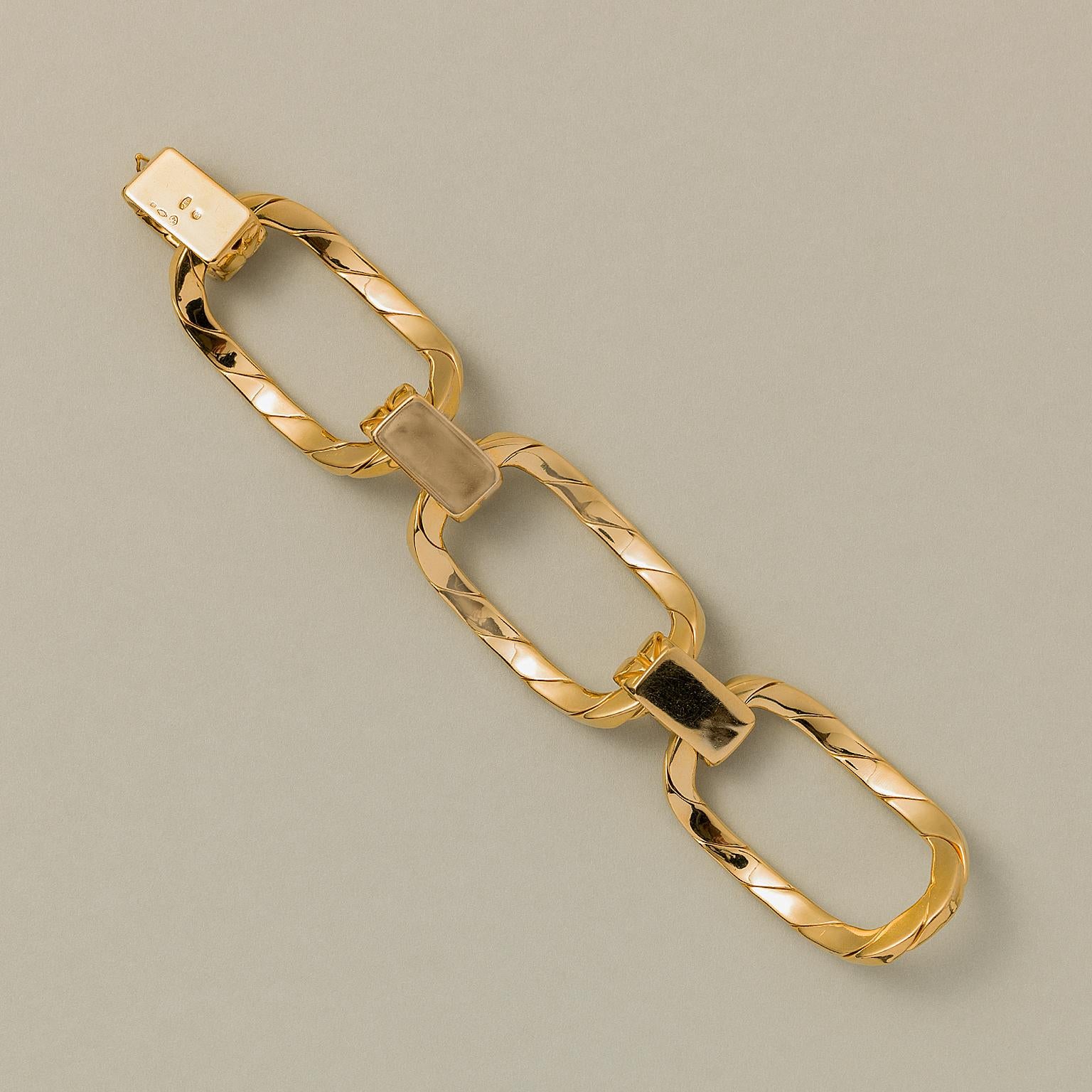 18K Gold Bracelet with Large Oval Links In Good Condition In Amsterdam, NL