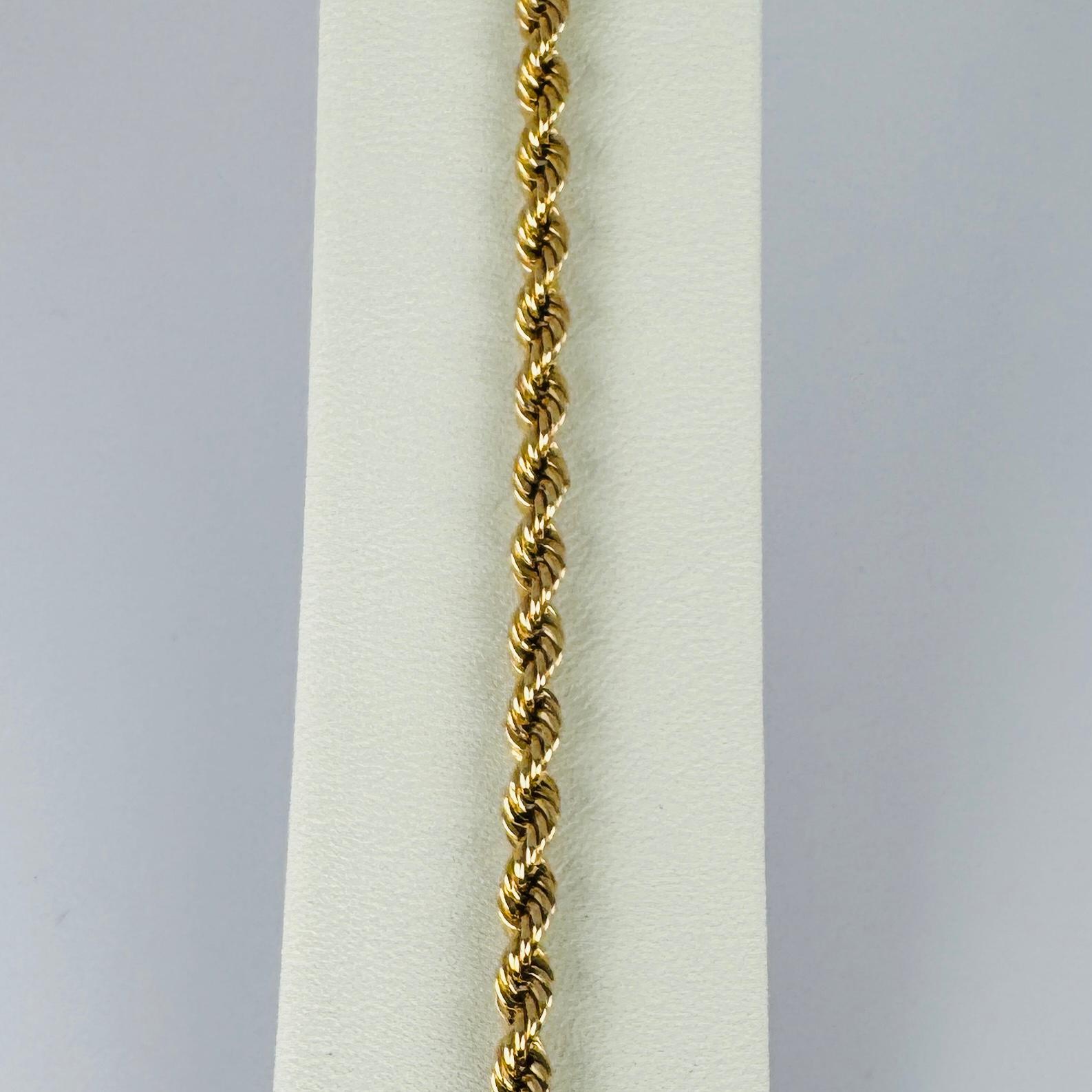 18k gold bracelet with refined design 5