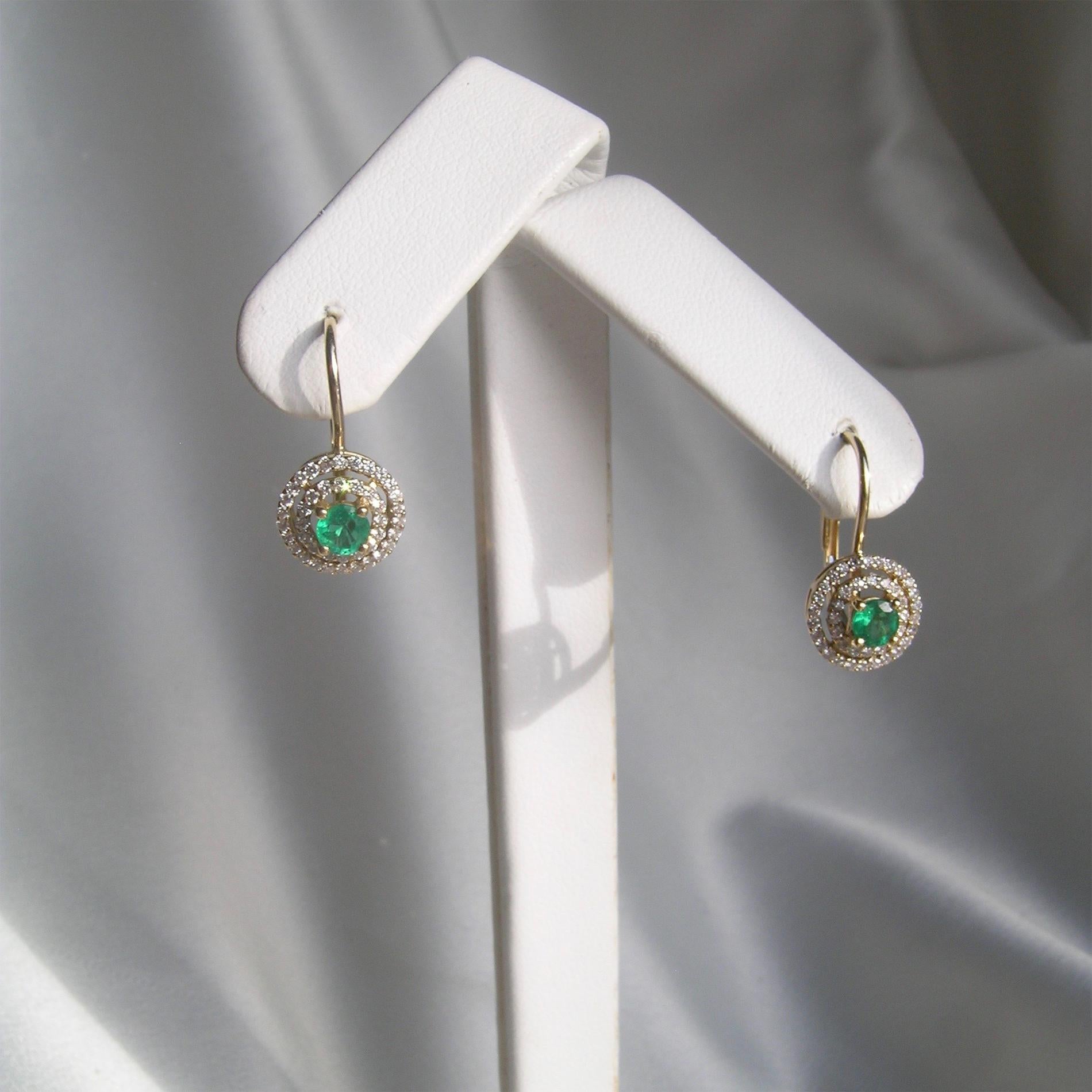 18 Karat Gold, Columbian Emerald and Diamond Earrings In New Condition For Sale In Eugene, OR