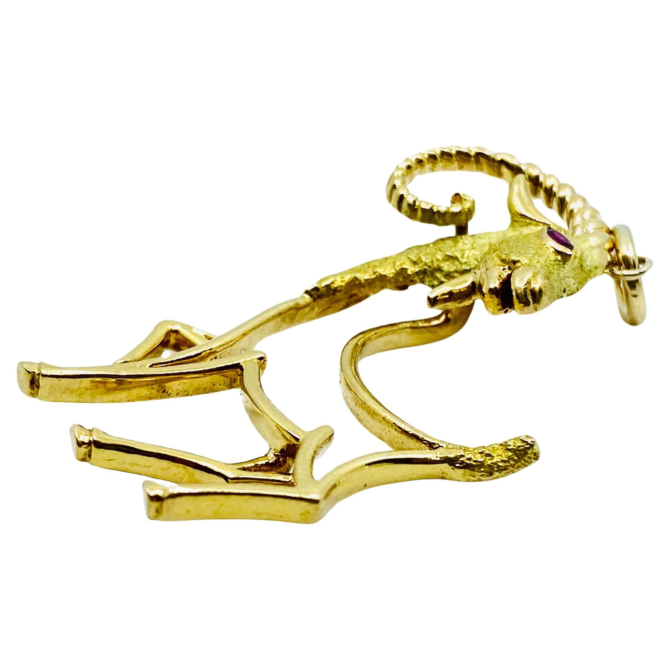 Mixed Cut 18k Gold Capricorn Pendant Astrology Jewelry For Sale