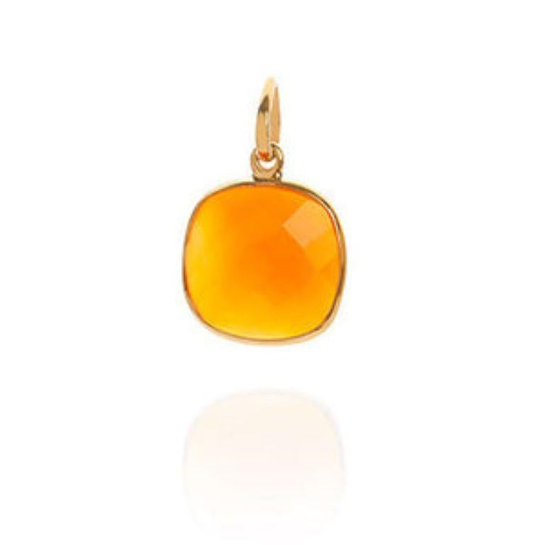 The 18K Gold Carnelian Sacral Chakra Cushion Cut Pendant Necklace, is an easy to wear everyday simple pendant necklace from the Elizabeth Raine Chakra Gemstone Collection, modelled by Dua Lipa.

Carnelian is the healing stone for the Sacral Chakra,