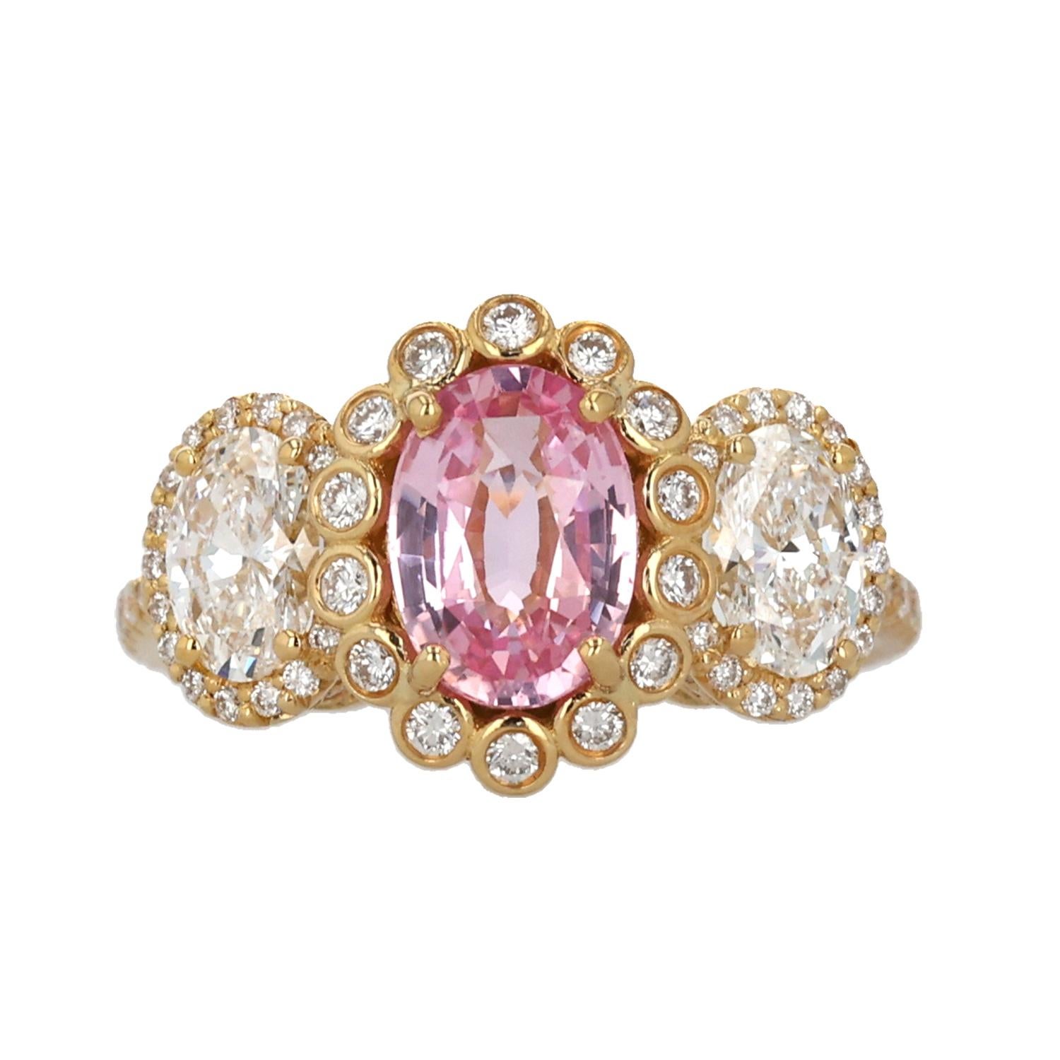 18 Karat Gold Kathedralenring. Padparadscha Saphir & GIA-Diamanten von Erica Courtney (Moderne) im Angebot
