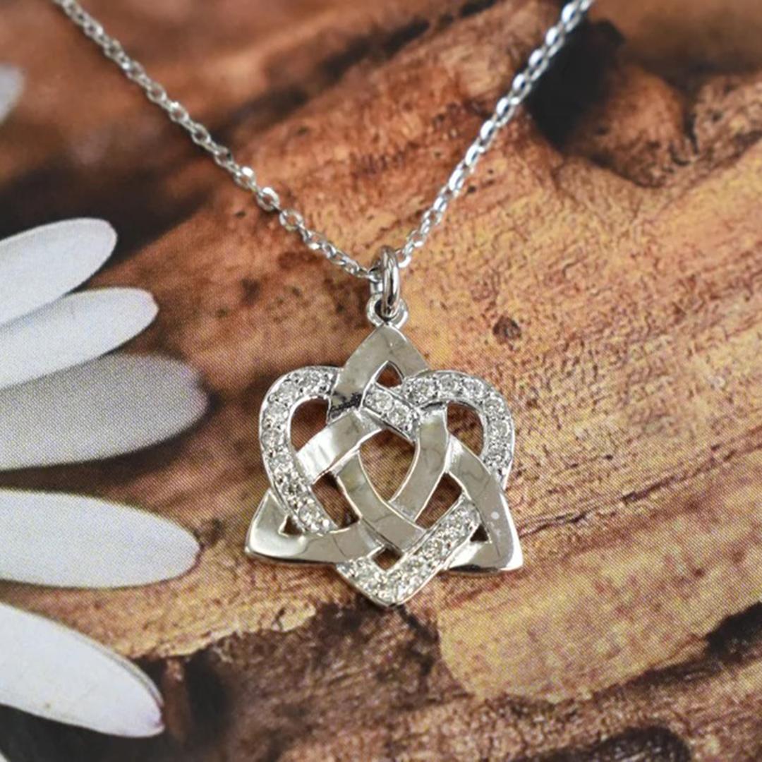 Collier Celtic Knot Irish Jewelry en or 18 carats en vente 2