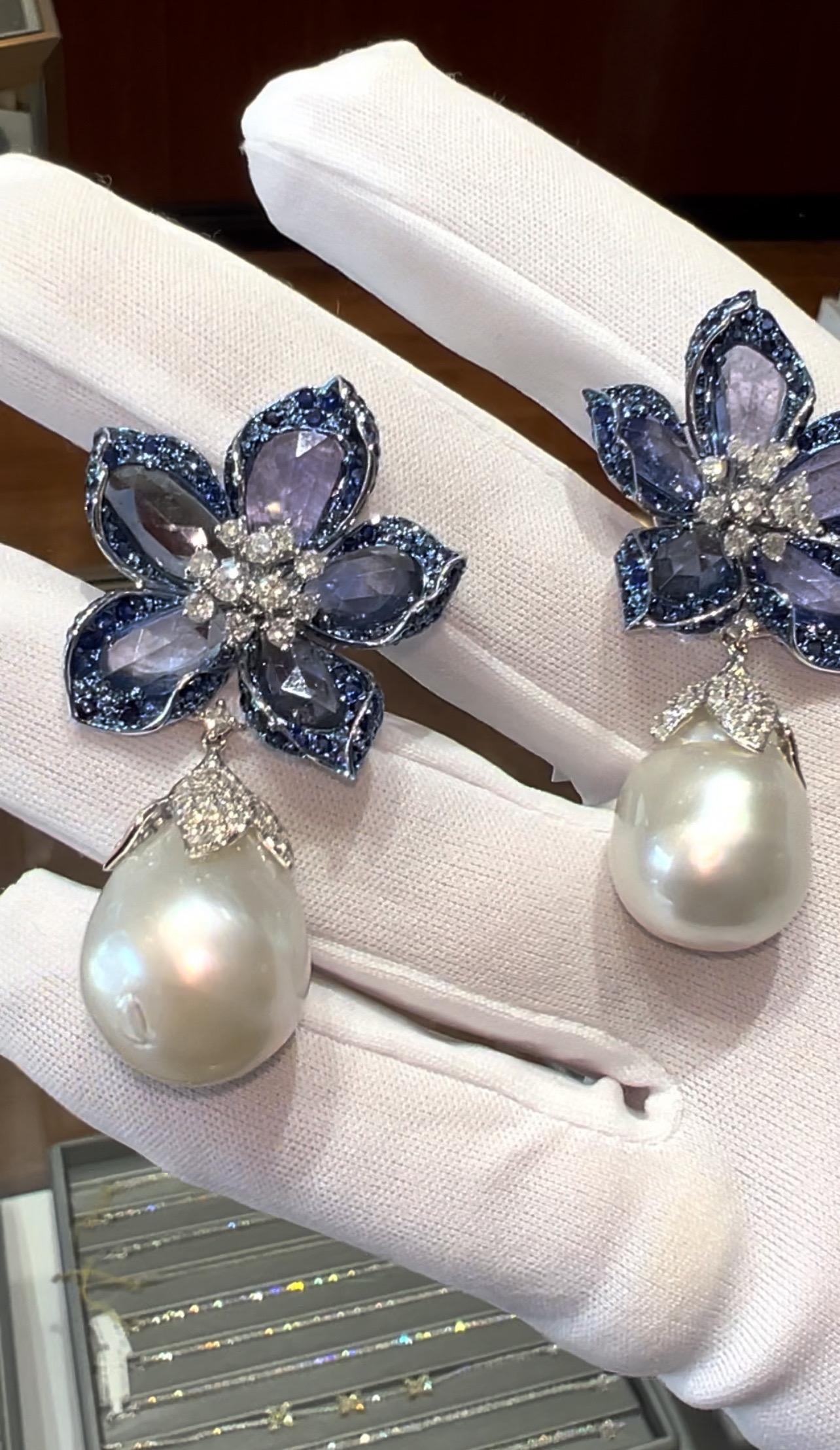 Boucles d'oreilles fantaisie en or 18 carats, saphir de Ceylan et diamants, perles baroques des mers du Sud en vente 6