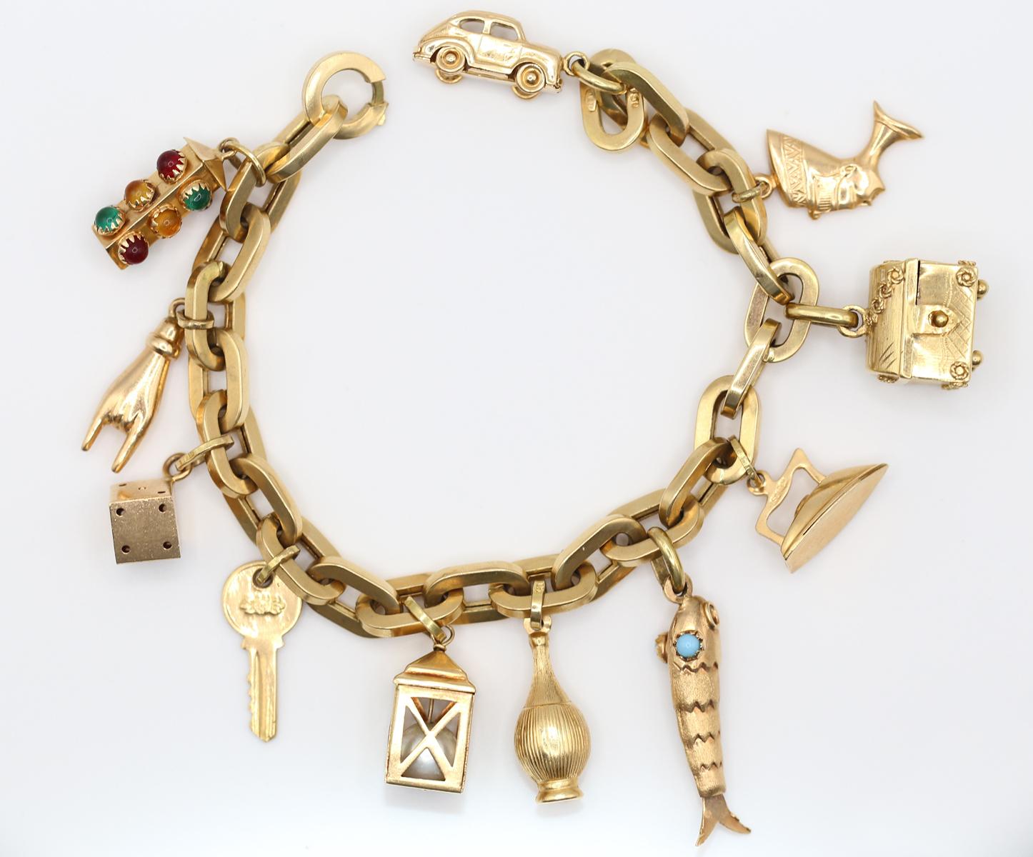 da uomo o donna Bracciale Charm a catena in oro 18 carati Collezione completa, 1970 in vendita