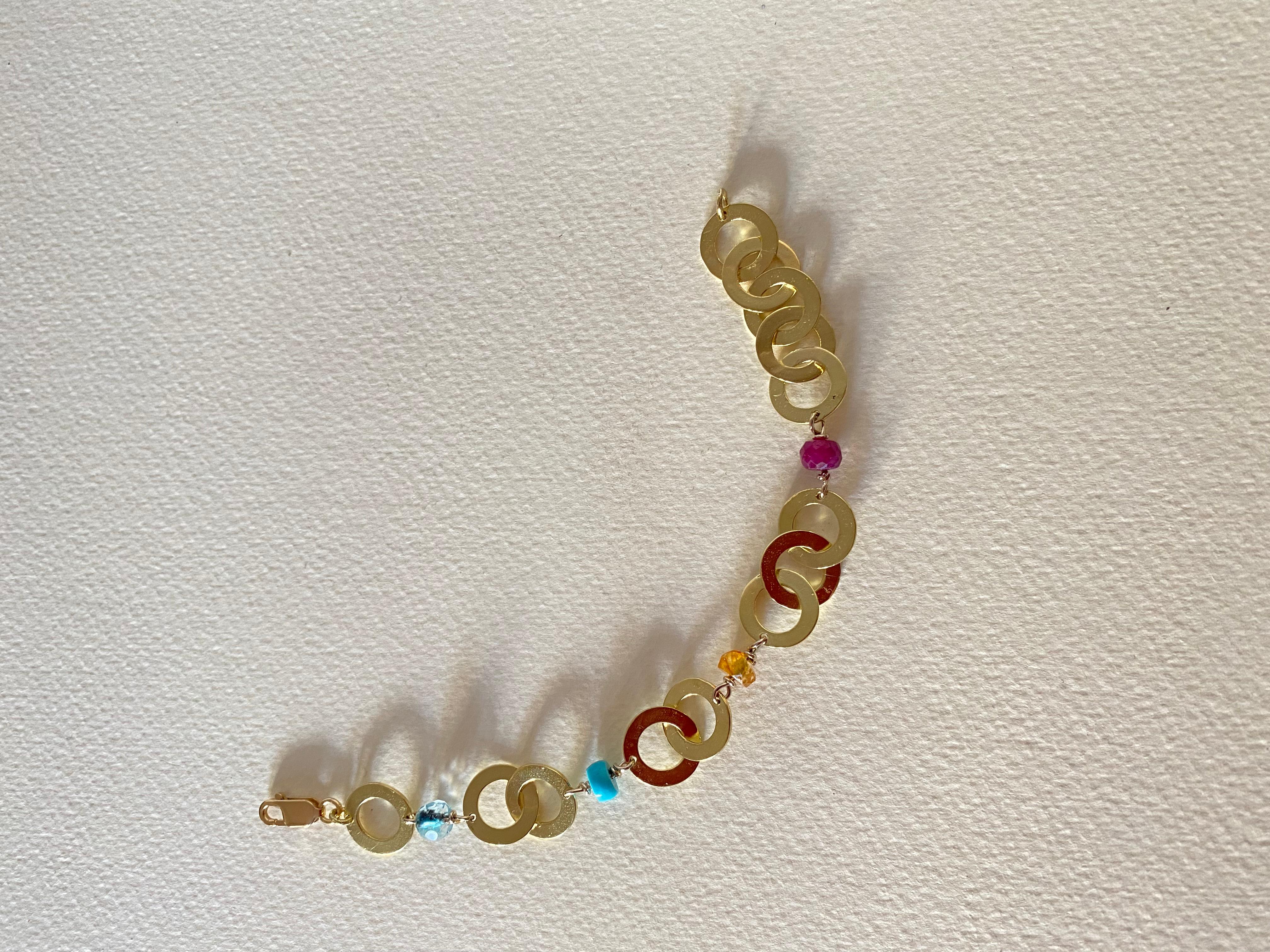 Bracelet en chaîne en or 18 carats, fabriqué à la main, avec des pierres précieuses futuristes Longueur personnalisable en vente 4
