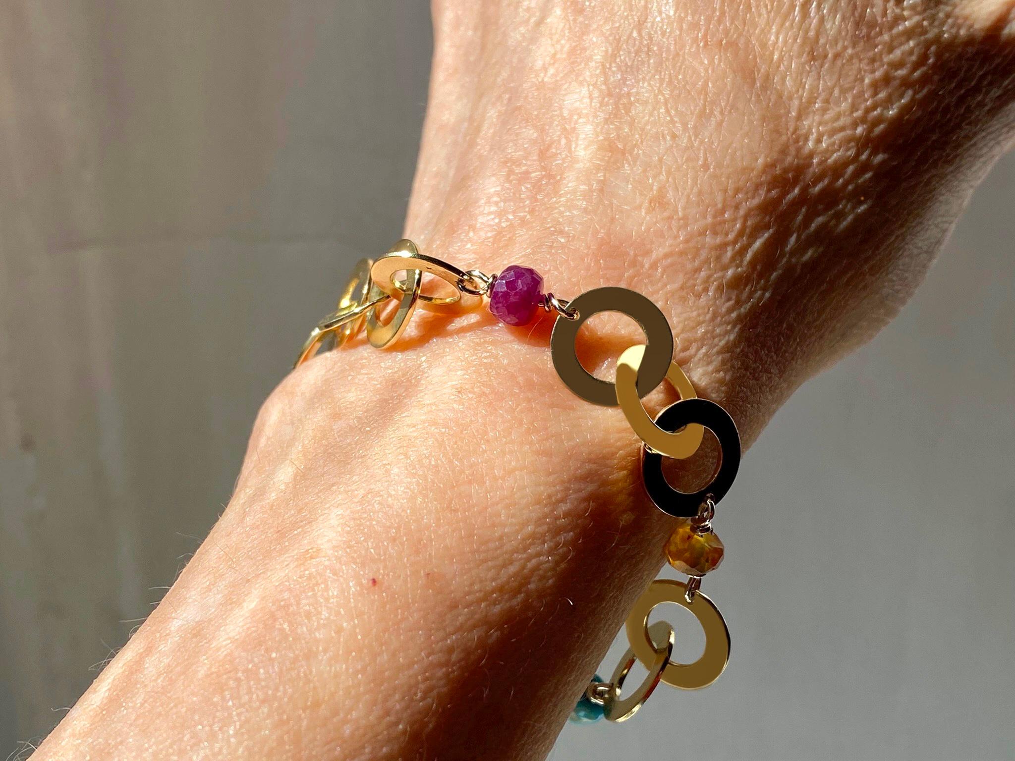 Bracelet en chaîne en or 18 carats, fabriqué à la main, avec des pierres précieuses futuristes Longueur personnalisable en vente 5