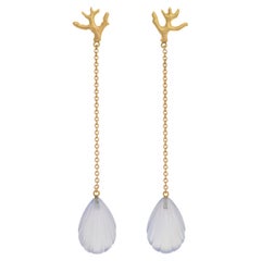 Used 18k Gold Chain Earrings With Shells Carved From Pale Lavender Blue Chalcedony