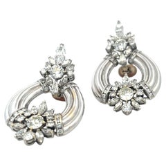 18K Gold Chandelier Earrings with 11.95 Carat Old European Cut G VVS2 Diamonds