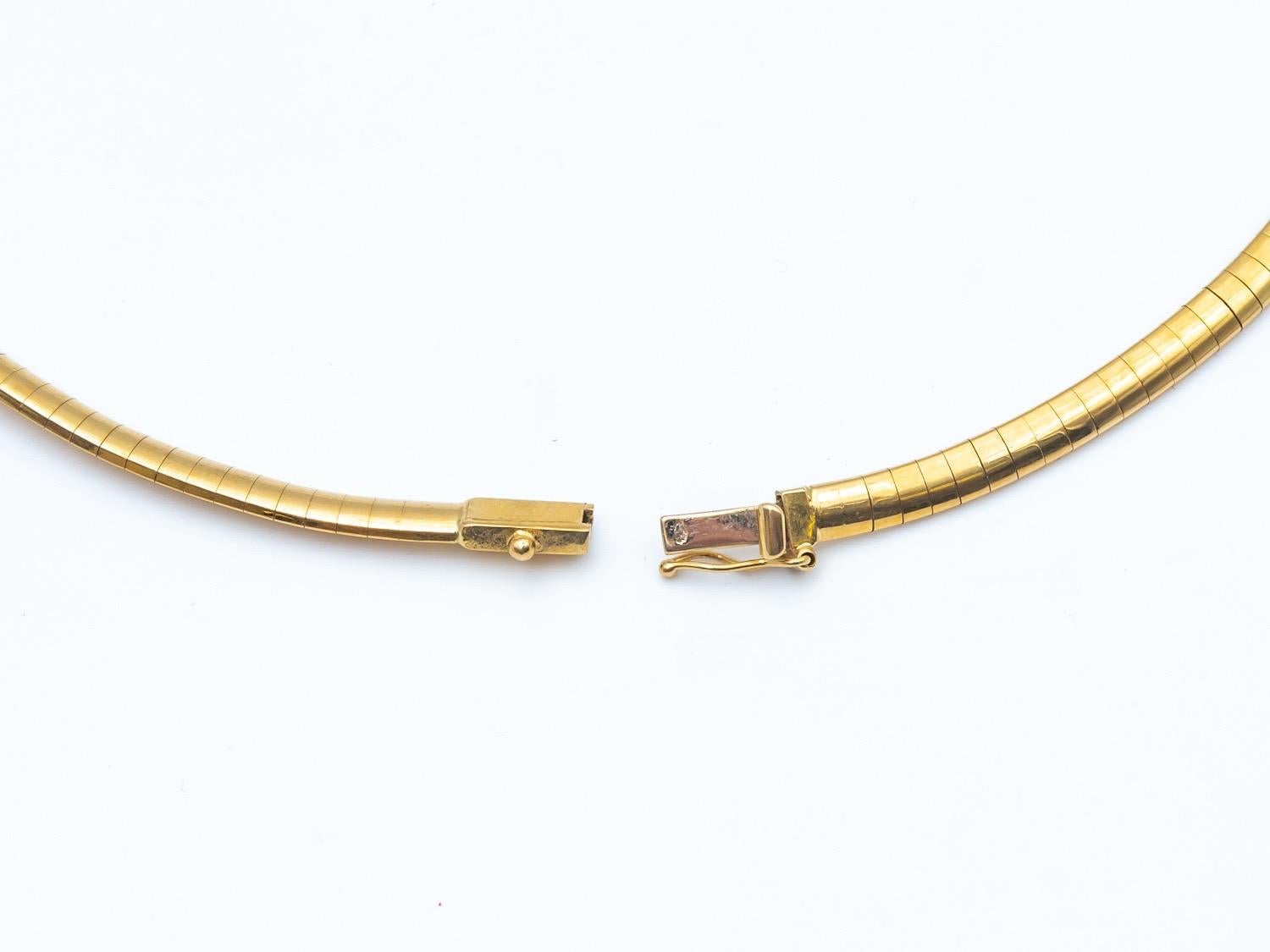 Women's 18k Gold Choker Necklace Oméga Mesh Set with One Paving Diamonds