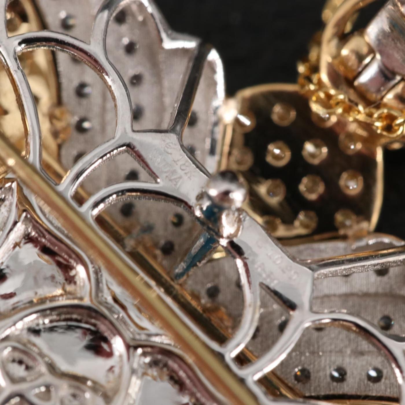 Women's 18K Gold / Chromia Massive 11 CT Turquoise Diamond 3D Beetle Converter Necklace For Sale